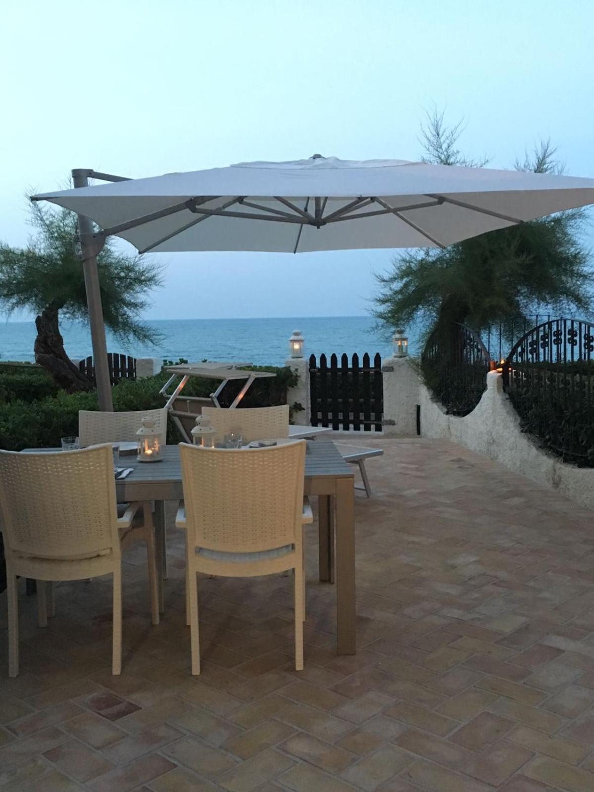 CASA ELEGANTE IN RIVA AL MARE CON AMPI SPAZI ESTERNI photo 3