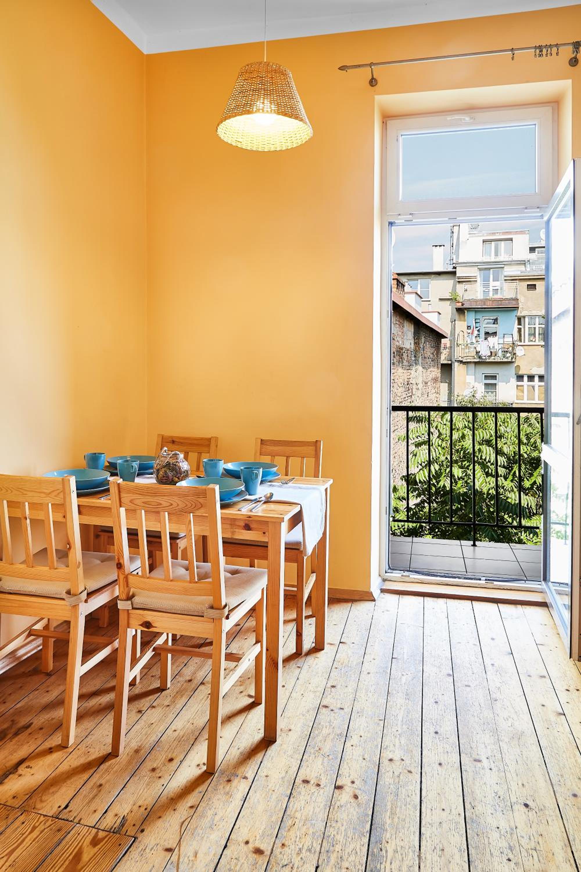 Green Yard Apartment Krowoderska Street view 2