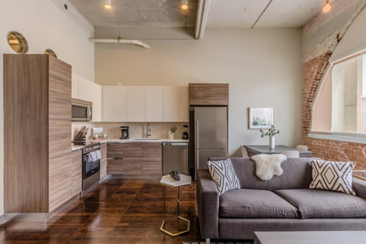 Abode Dallas - Downtown Convention Center