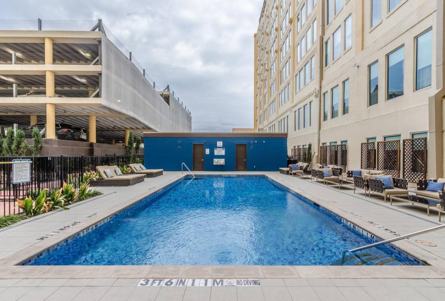 Abode Dallas - Downtown Convention Center