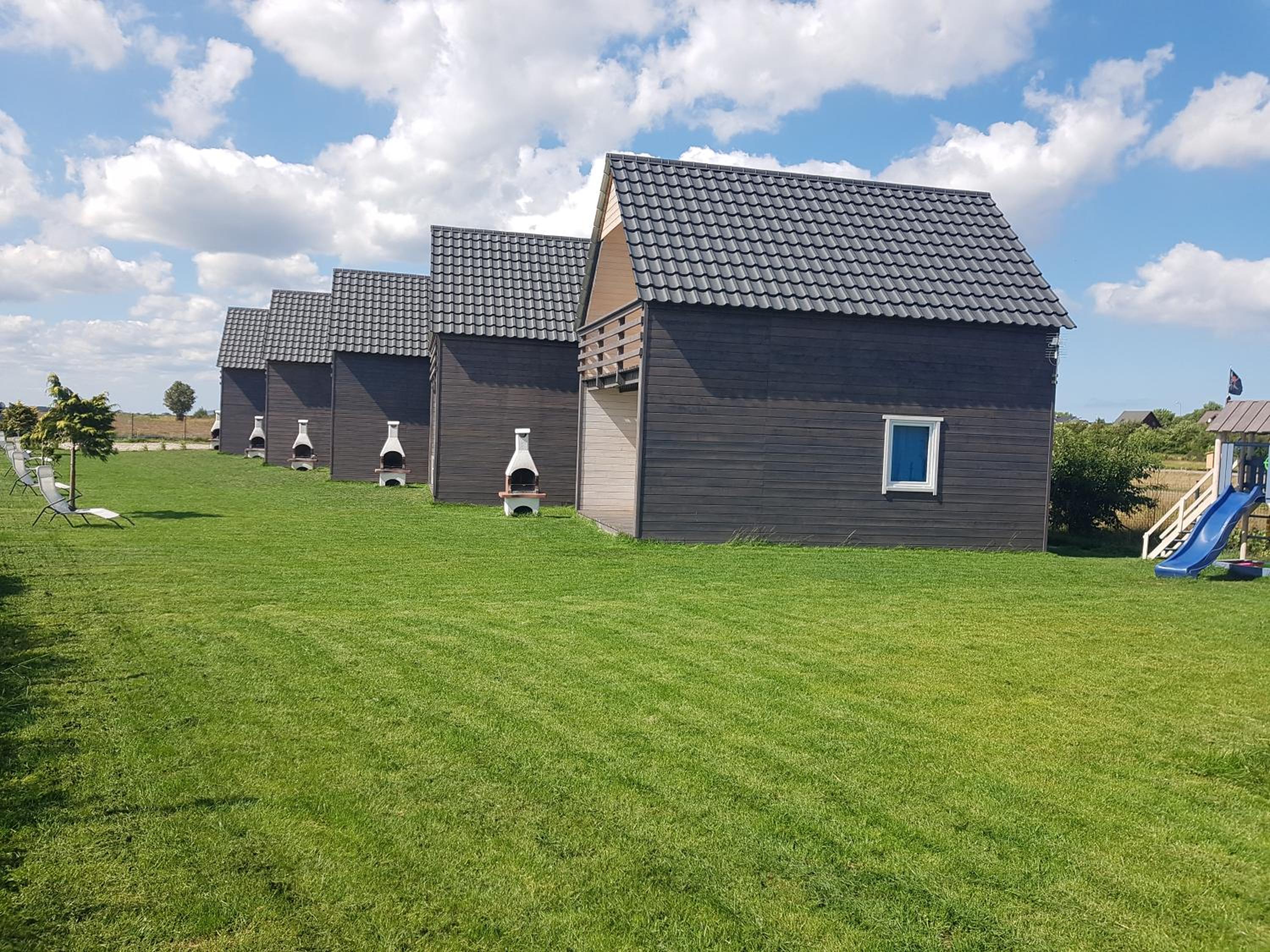 Przystań Jastrzębia domki z alpakami view 4