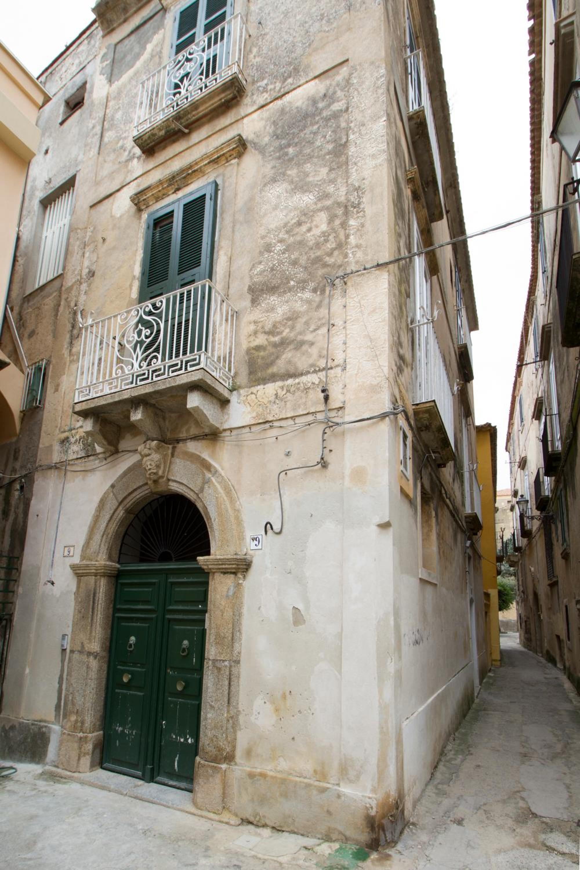 Photo 12