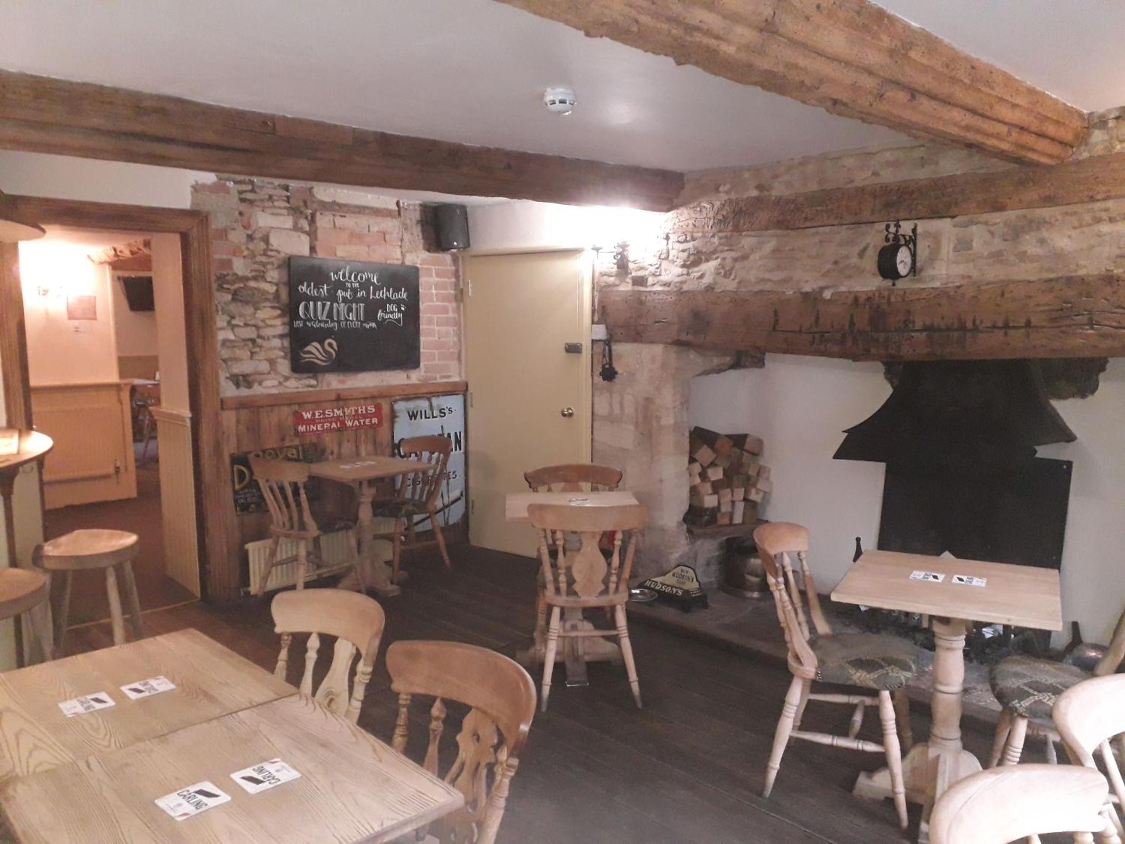 Swan Inn Lechlade
