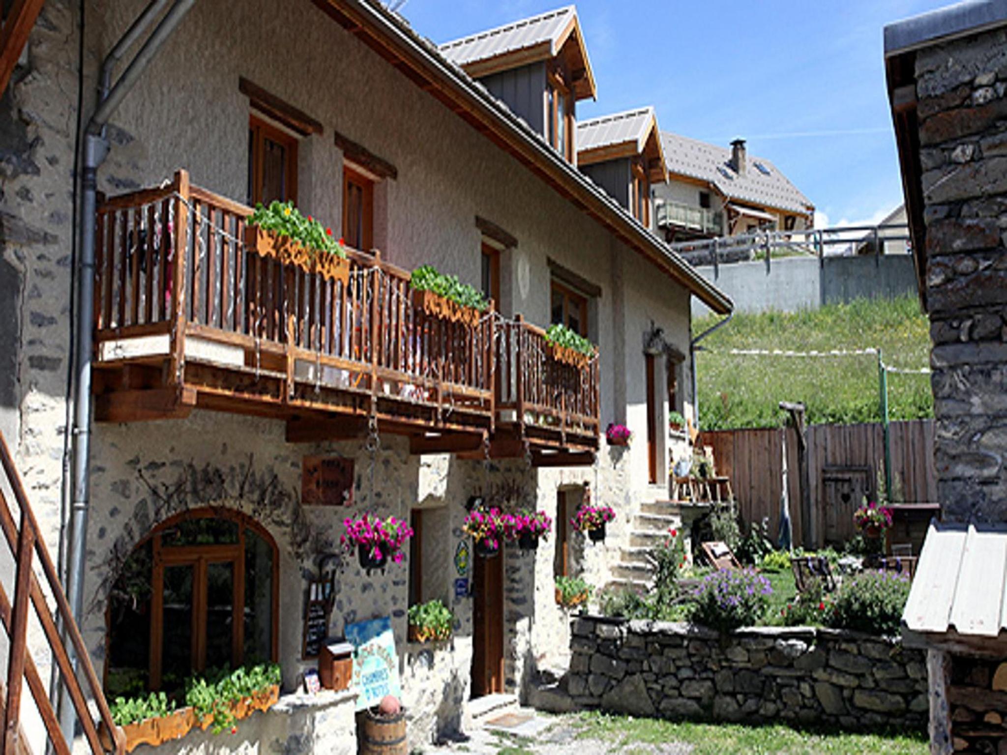 Photo 20