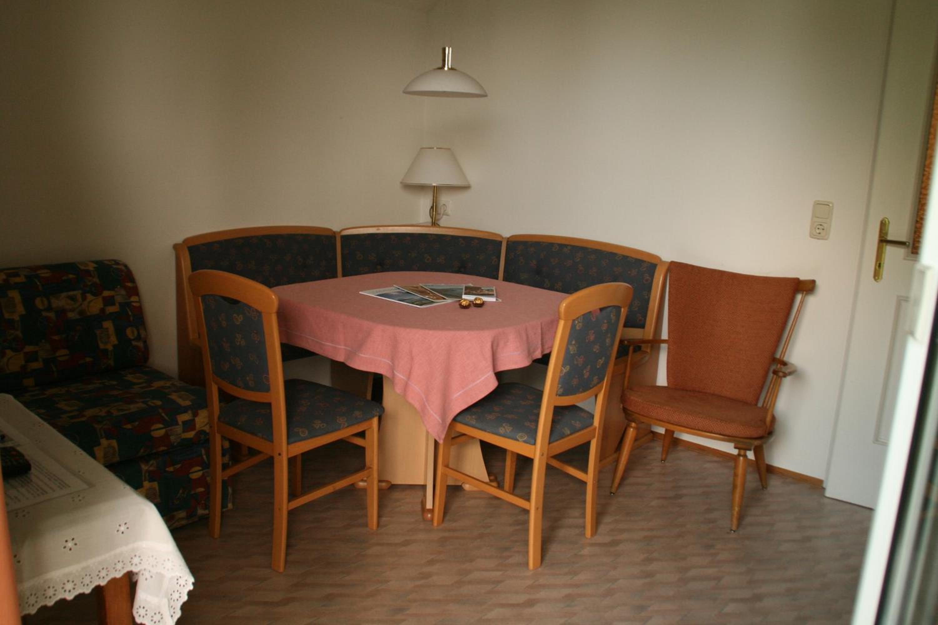 Photo 33