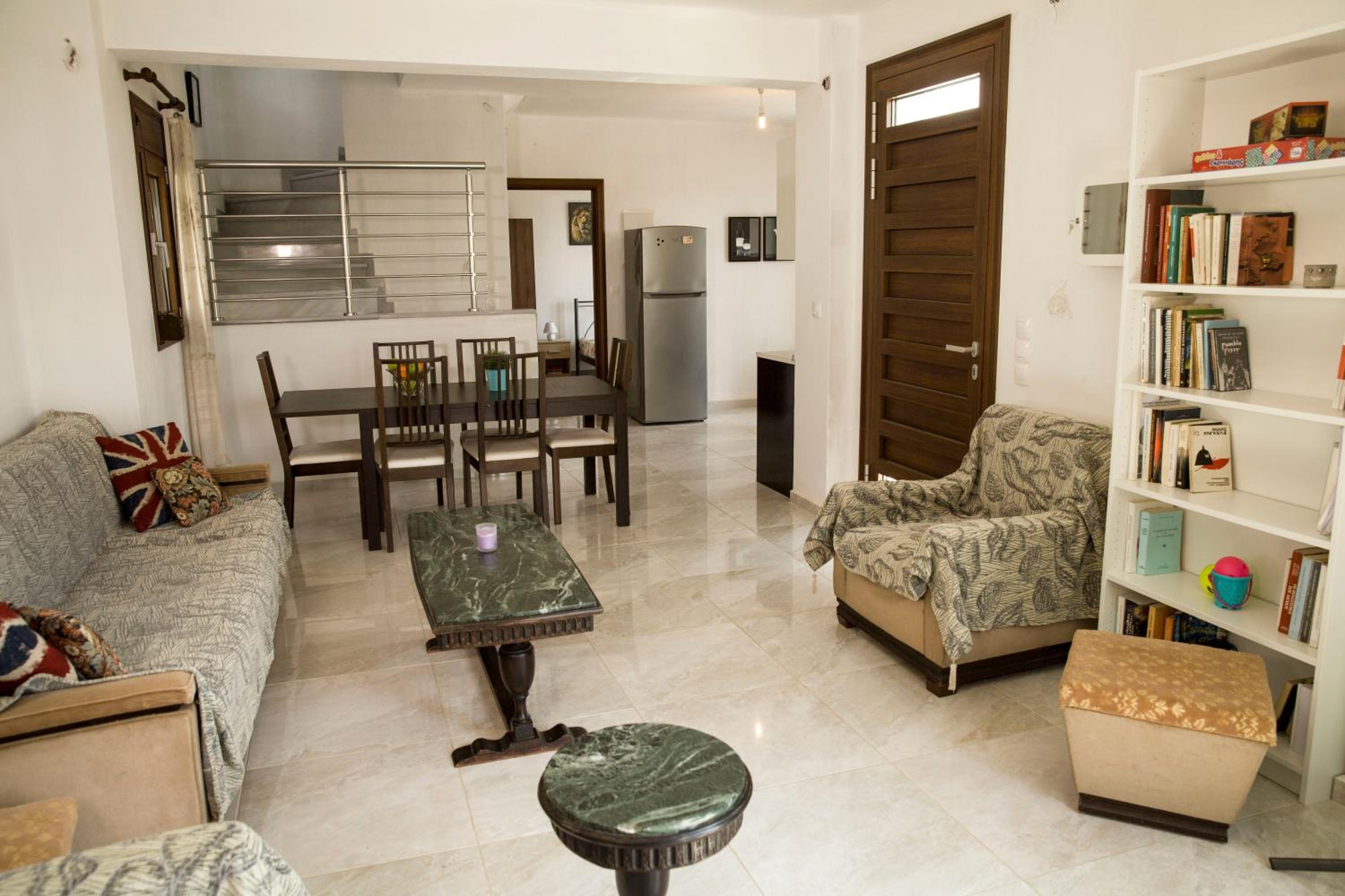 Modern serene villa near the sea