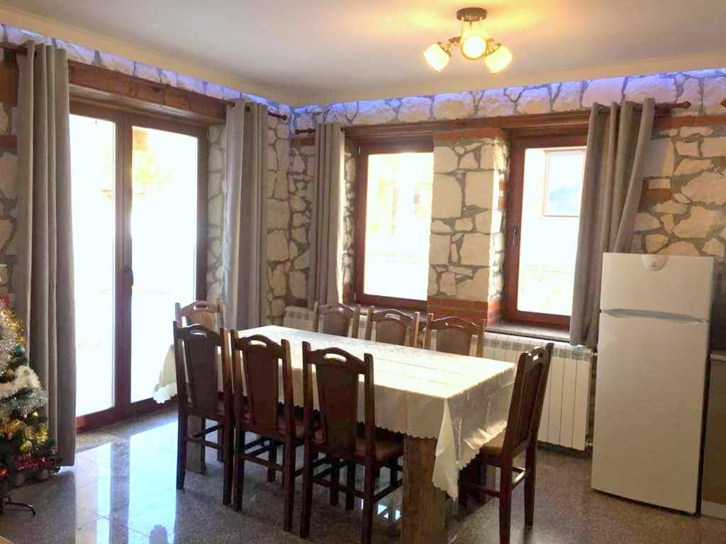 Ilievi Guest Houses