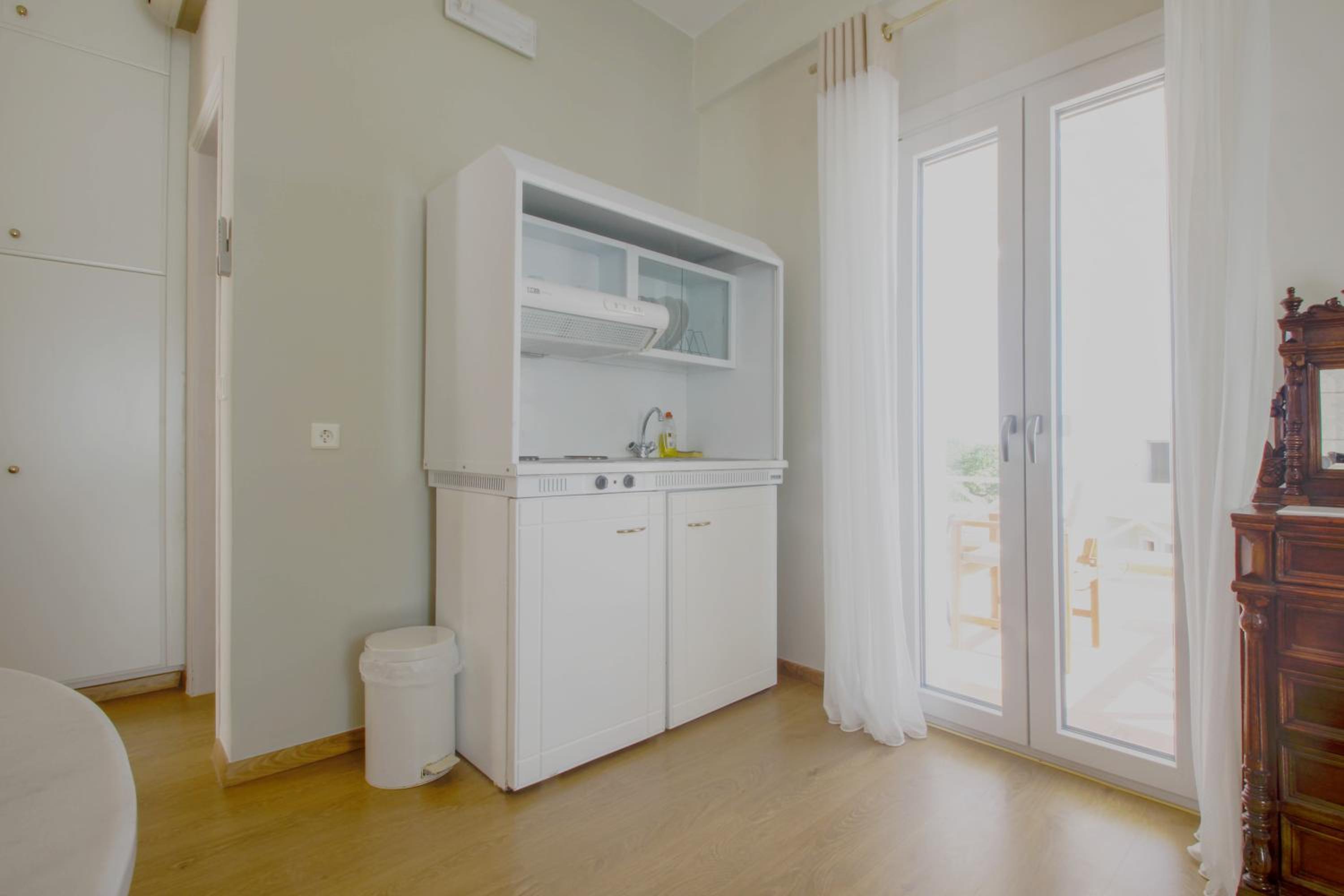 Emilia Luxury Apartments view 4