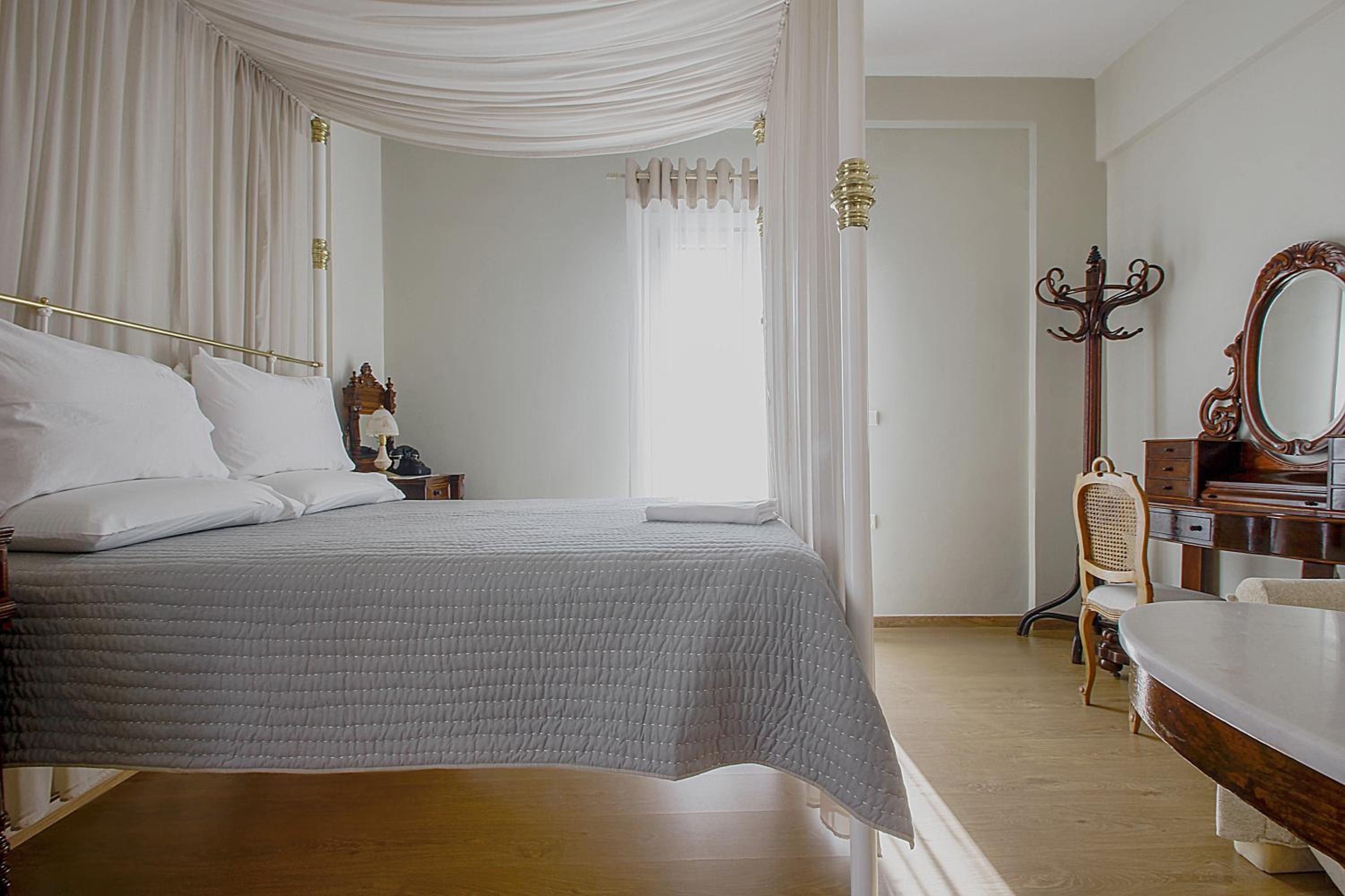 Emilia Luxury Apartments view 2