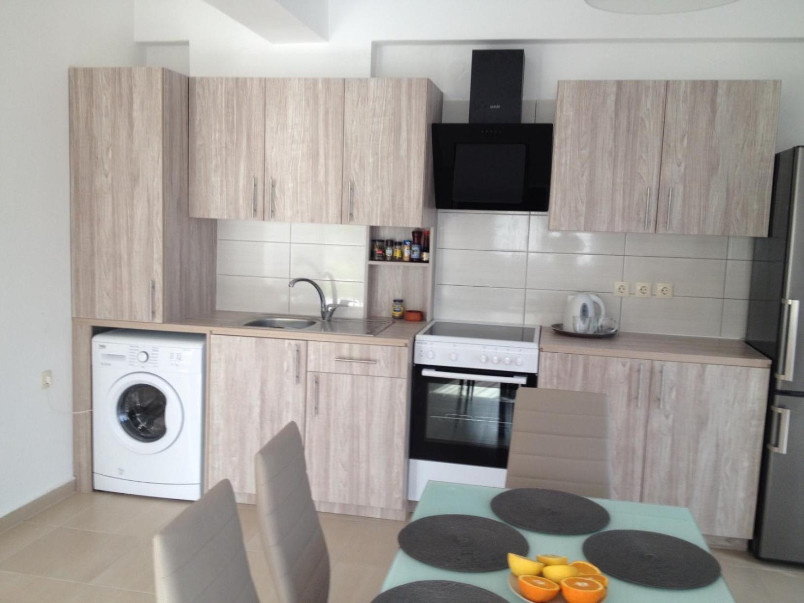 House with a garden in the Lakithra photo 2