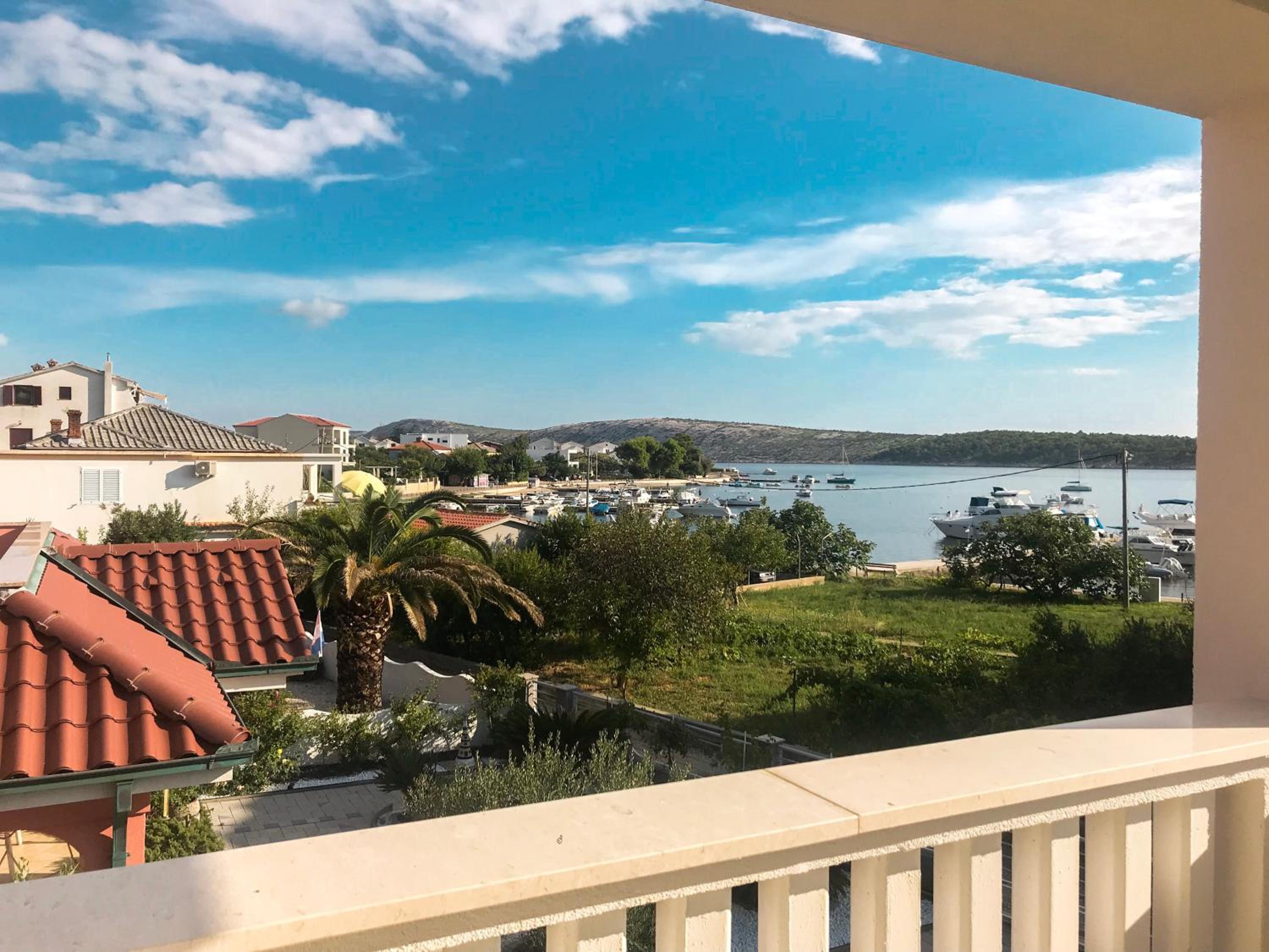 MR. HALL Apartments view 4