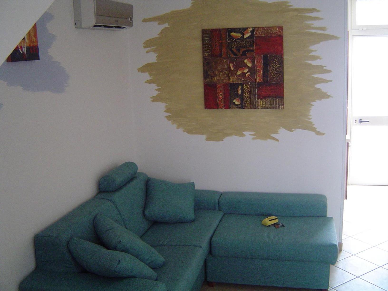 Casa Maura by RENTHOUSESALENTO view 4