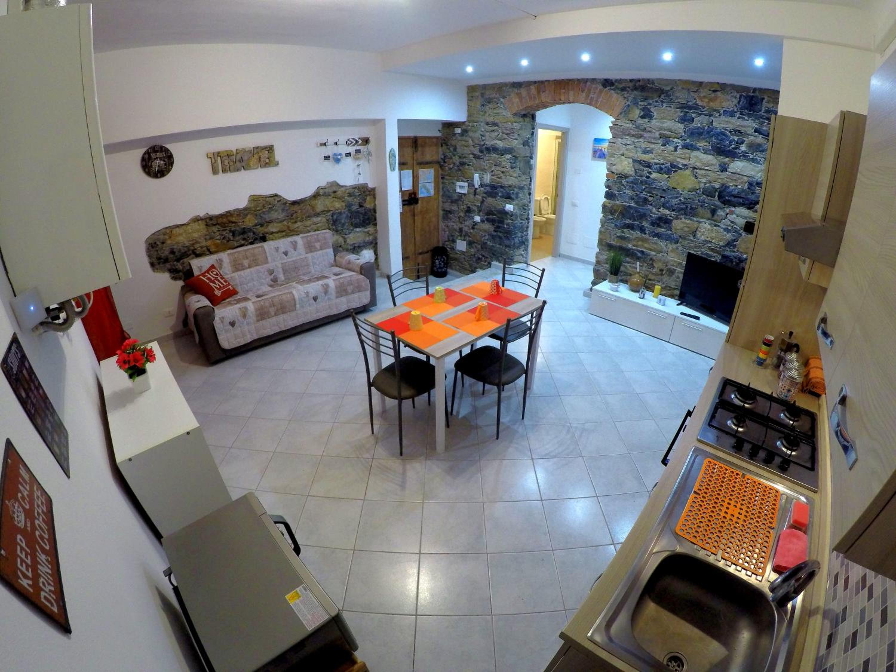 Revel Apartments Central Station Cinque Terre view 2