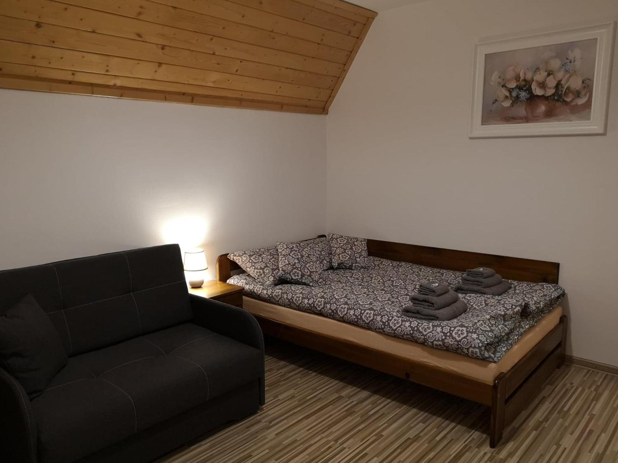 Nad Strumyczkiem - pokoje gościnne - Apartamenty z przymróżeniem oka