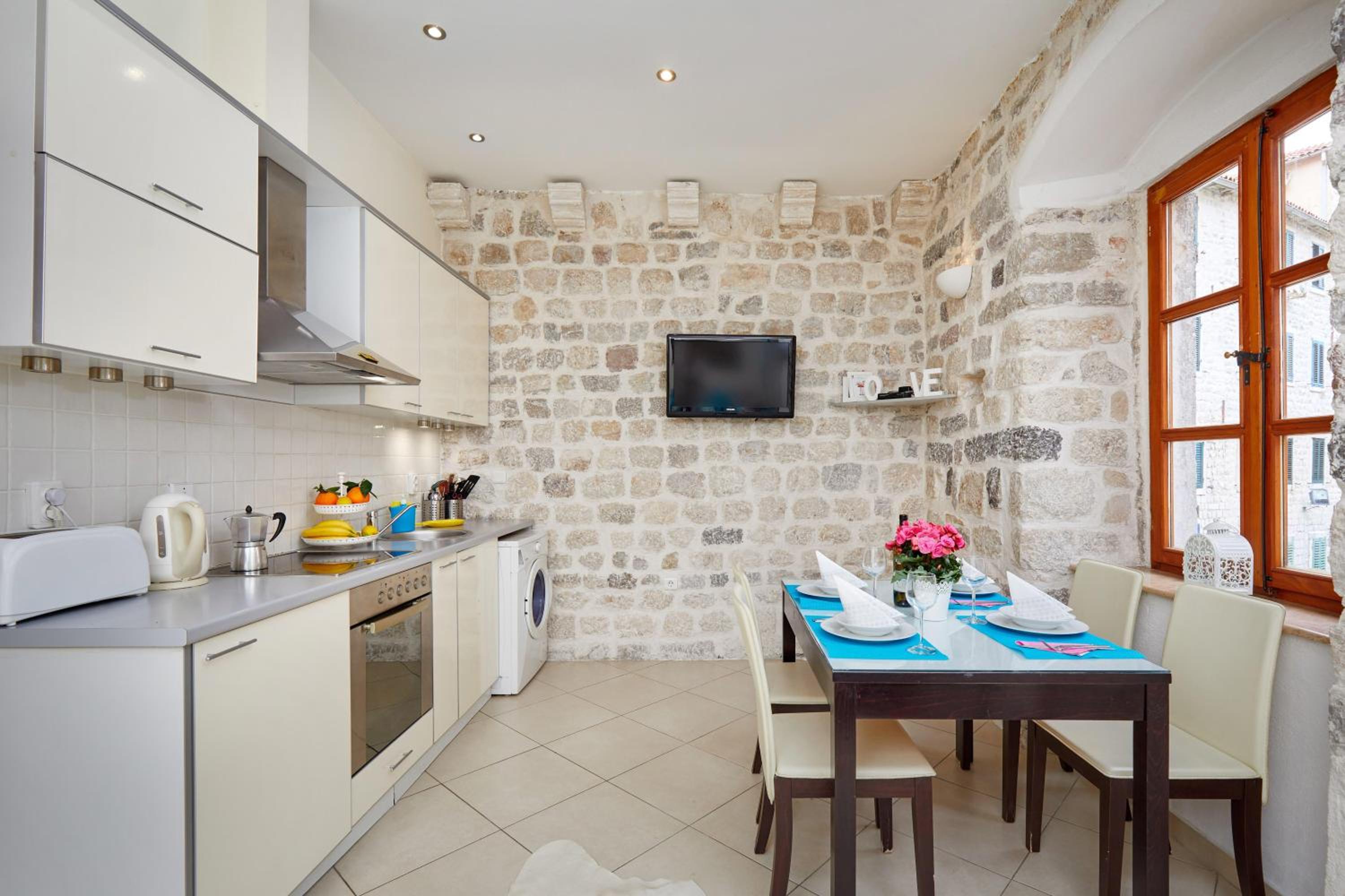 La Dolce Vita Apartments view 4