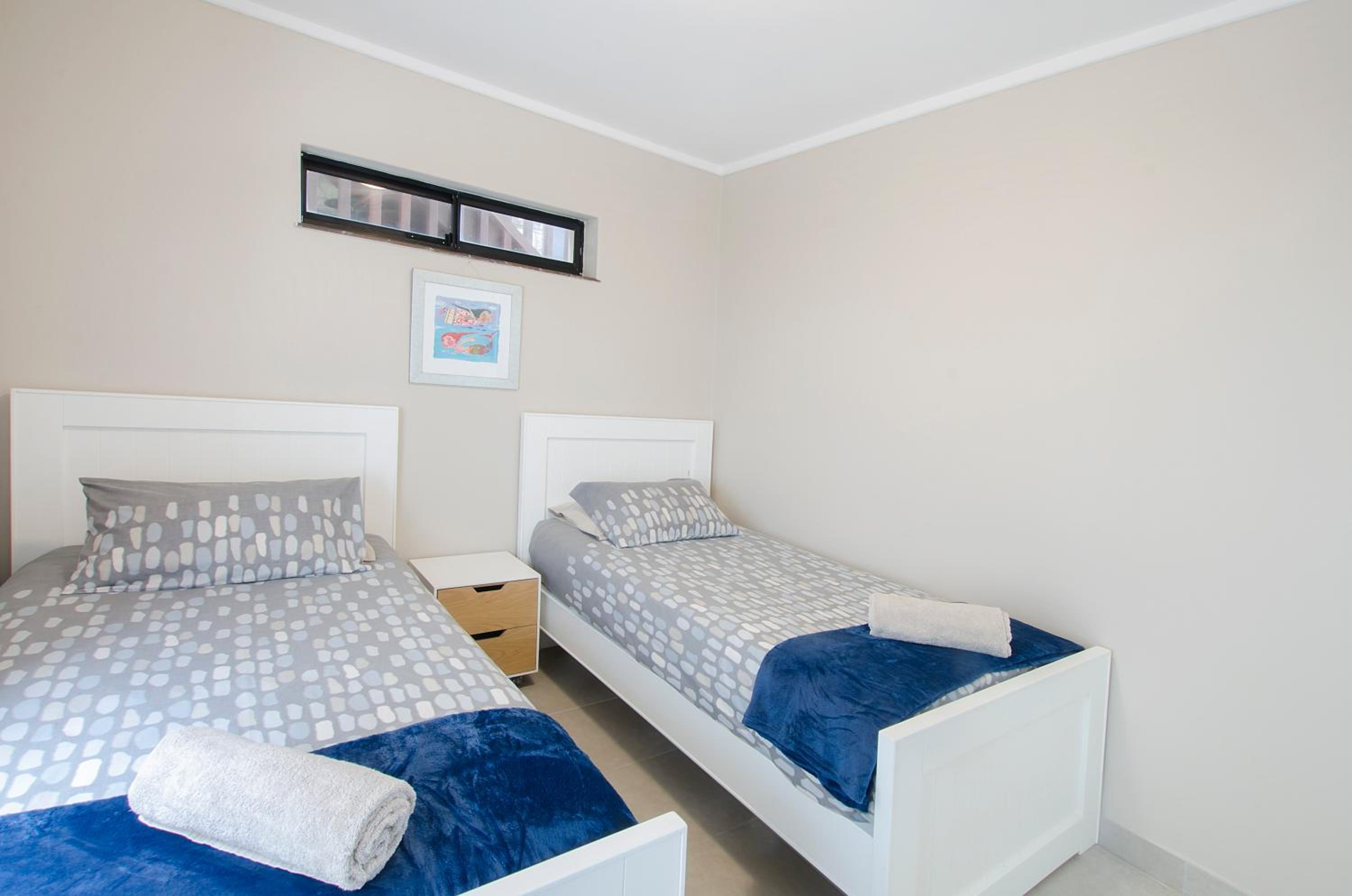 Herolds Bay Accommodation - Hiers Ons Weer Downstairs