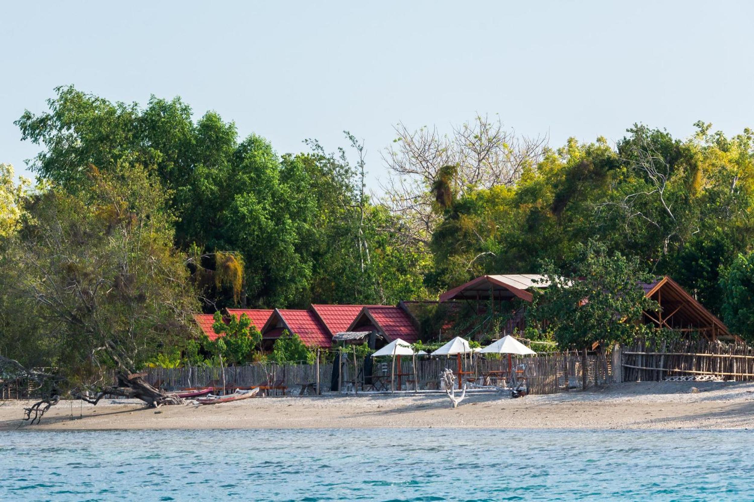 Maryan Moyo Bungalows & Resto