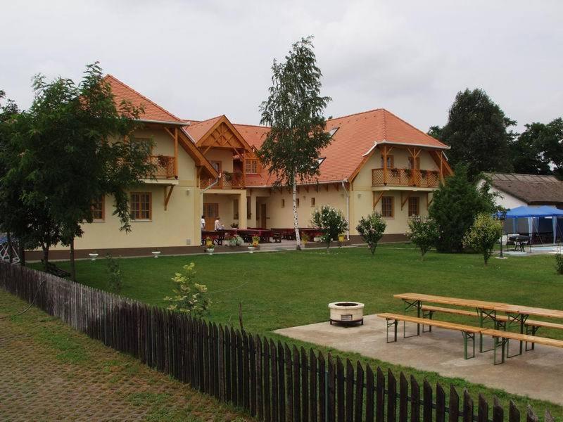 Ádám Tanya Fogadó view 3