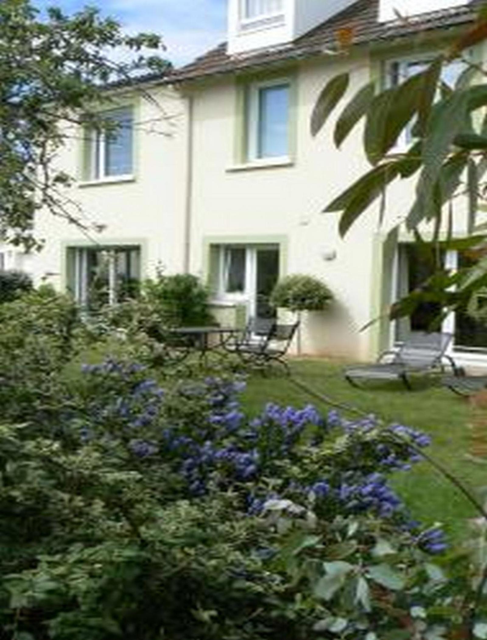 Chambres d'Hotes la Raspeliere view 2