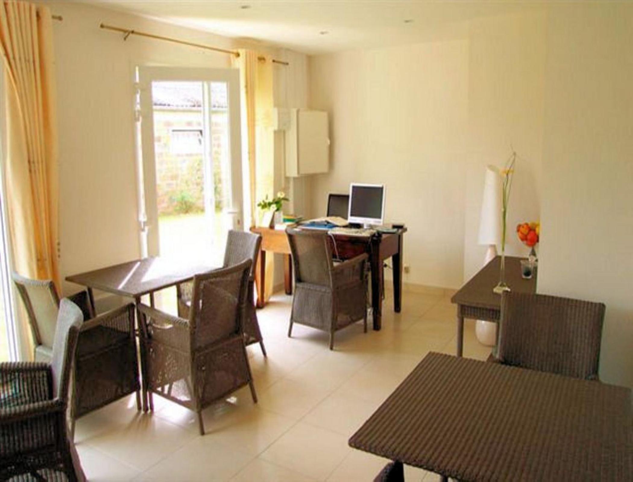 Chambres d'Hotes la Raspeliere view 3