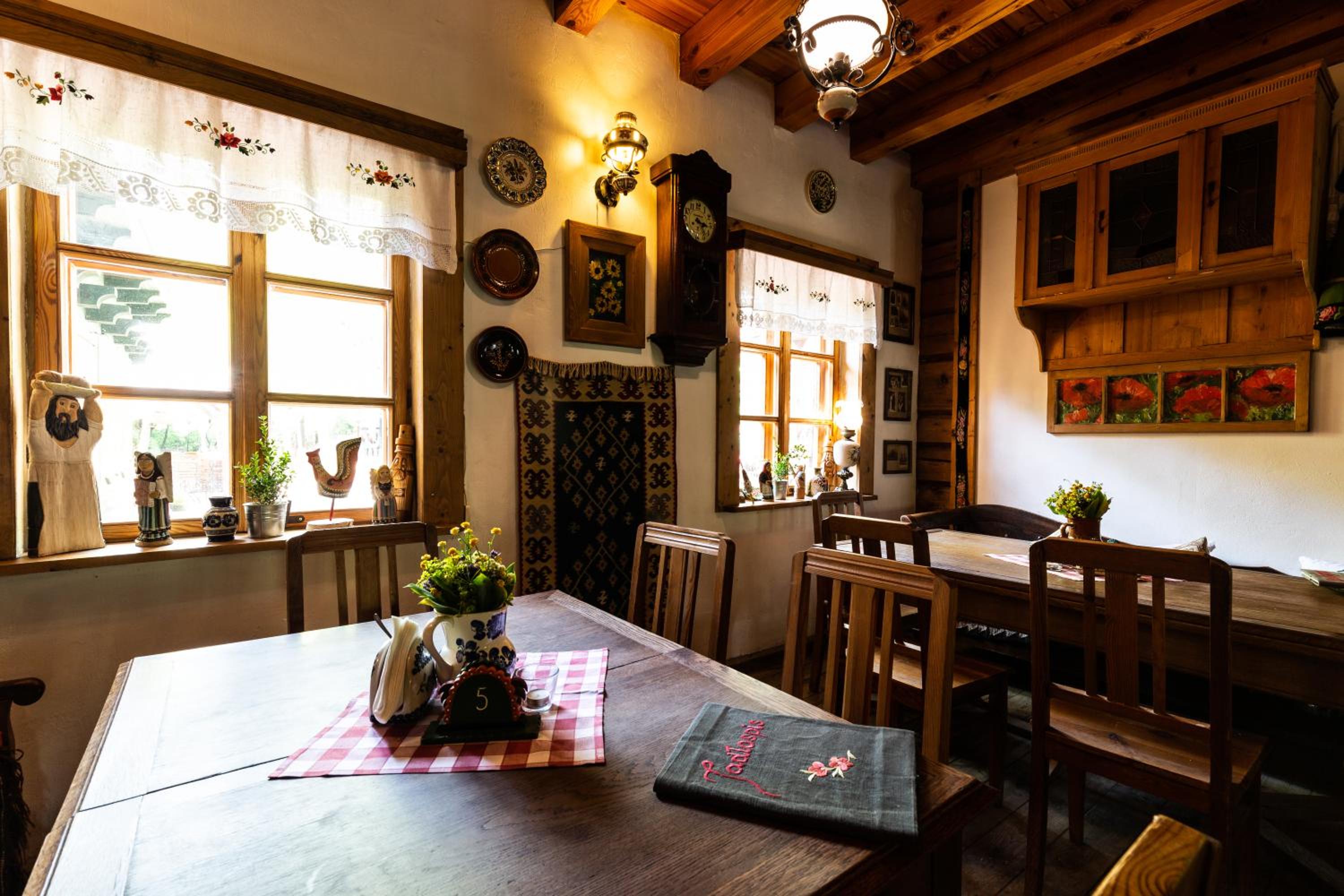 restaurant