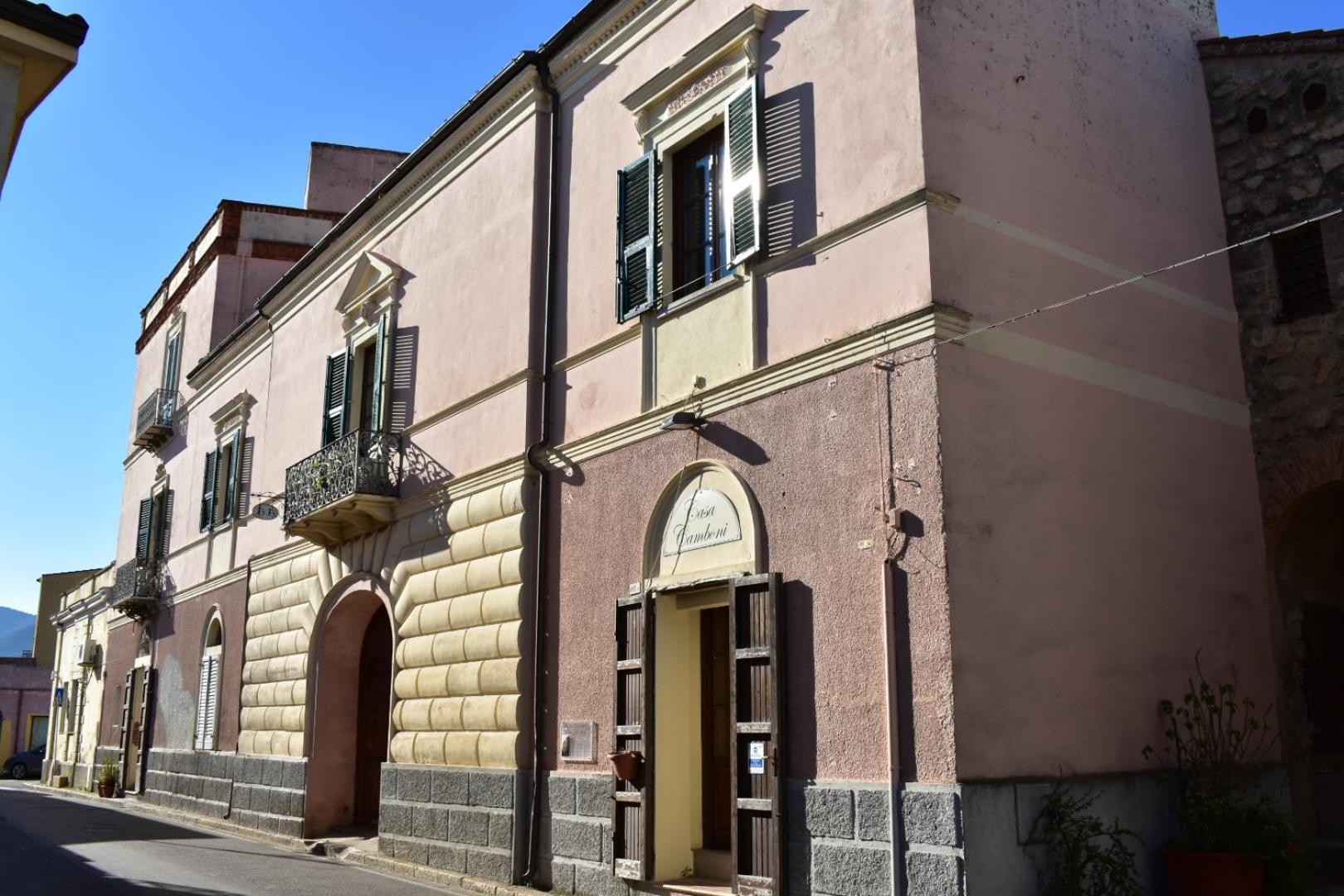 Casa Camboni-Dimora Storica Bed & Breakfast