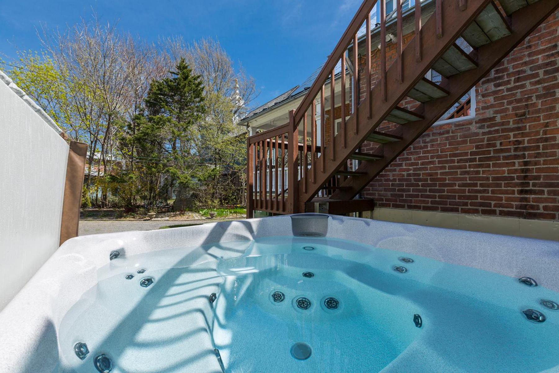 Jacuzzi