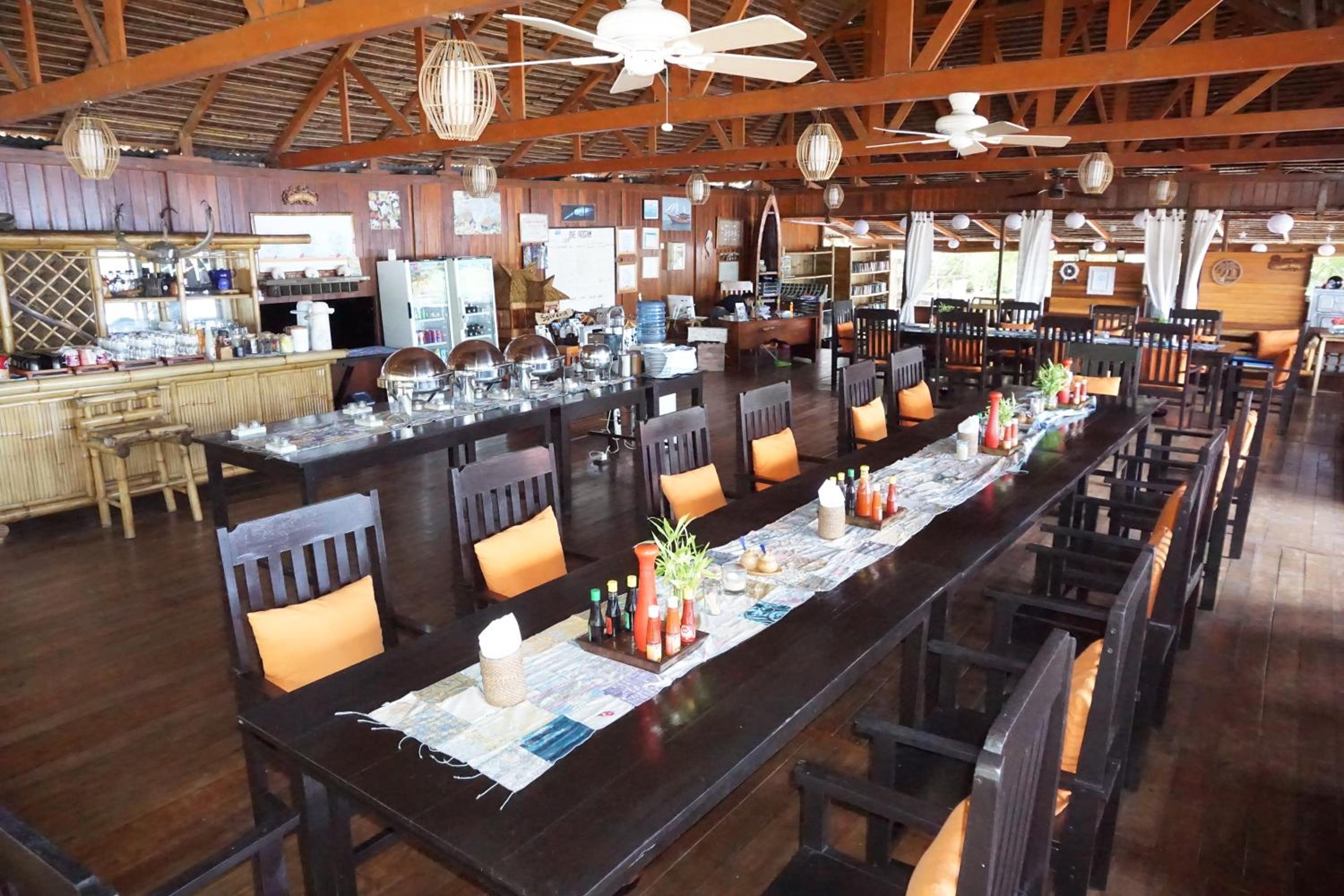 restaurant