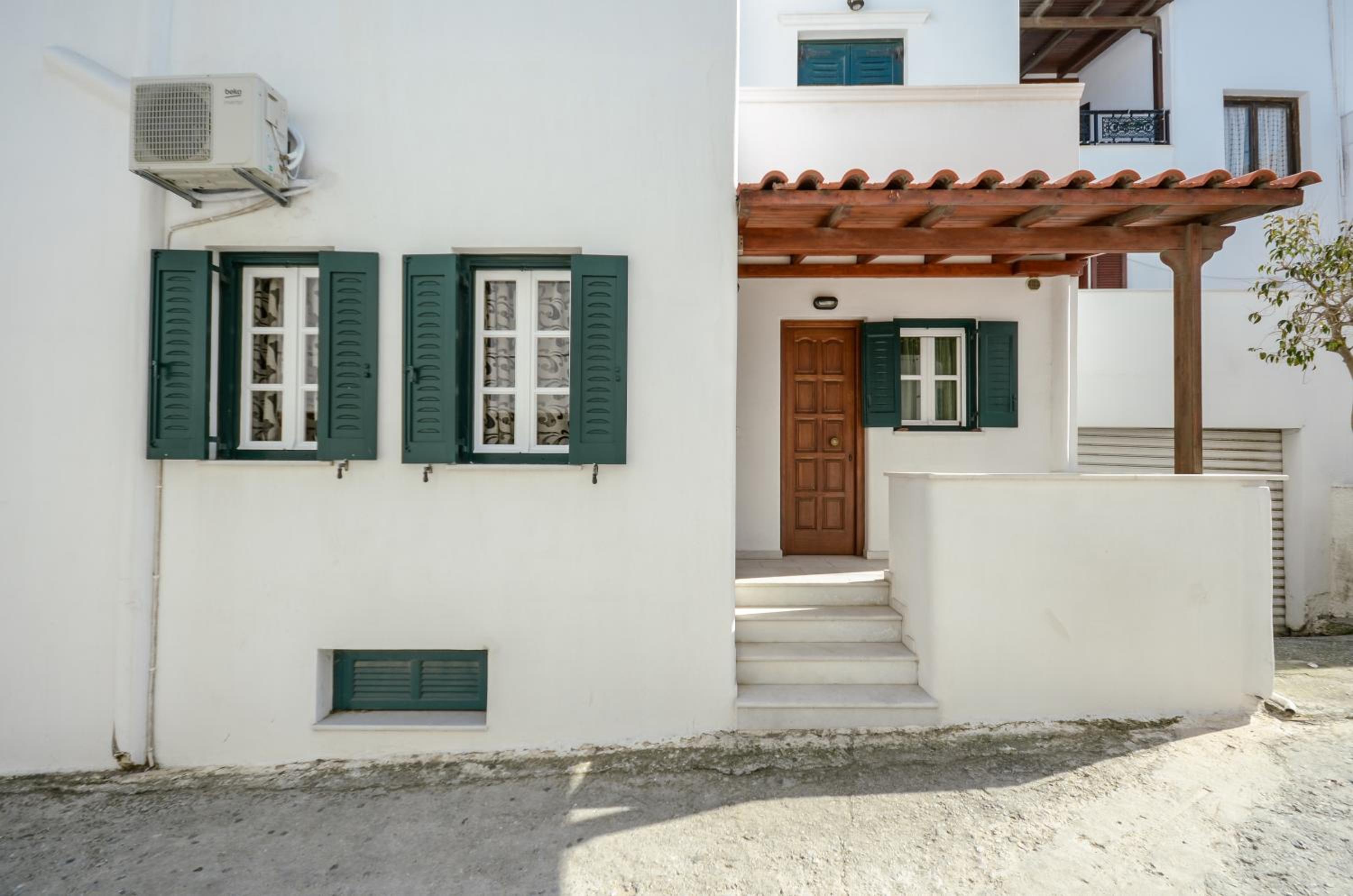Naxos House