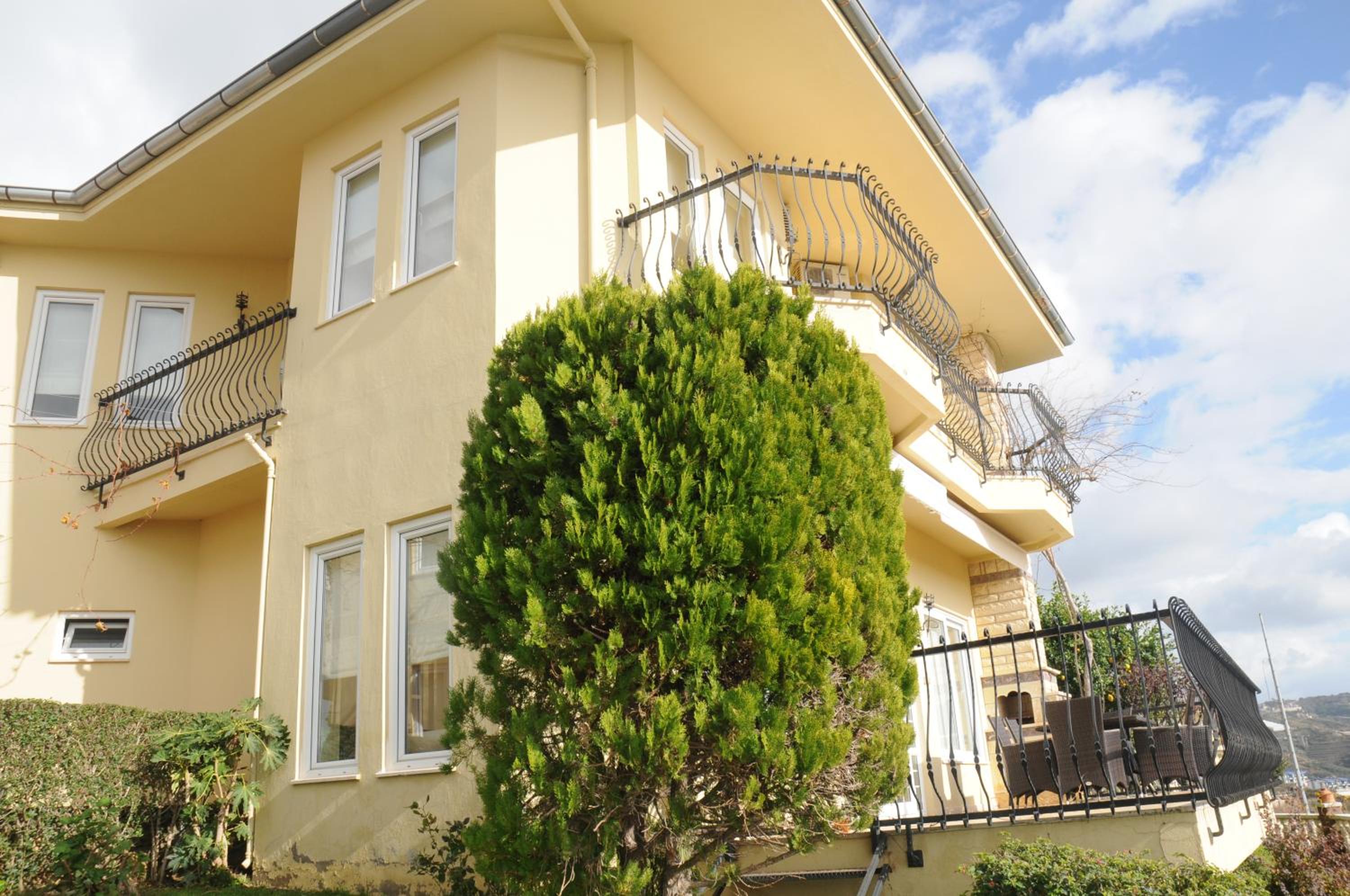 balcony