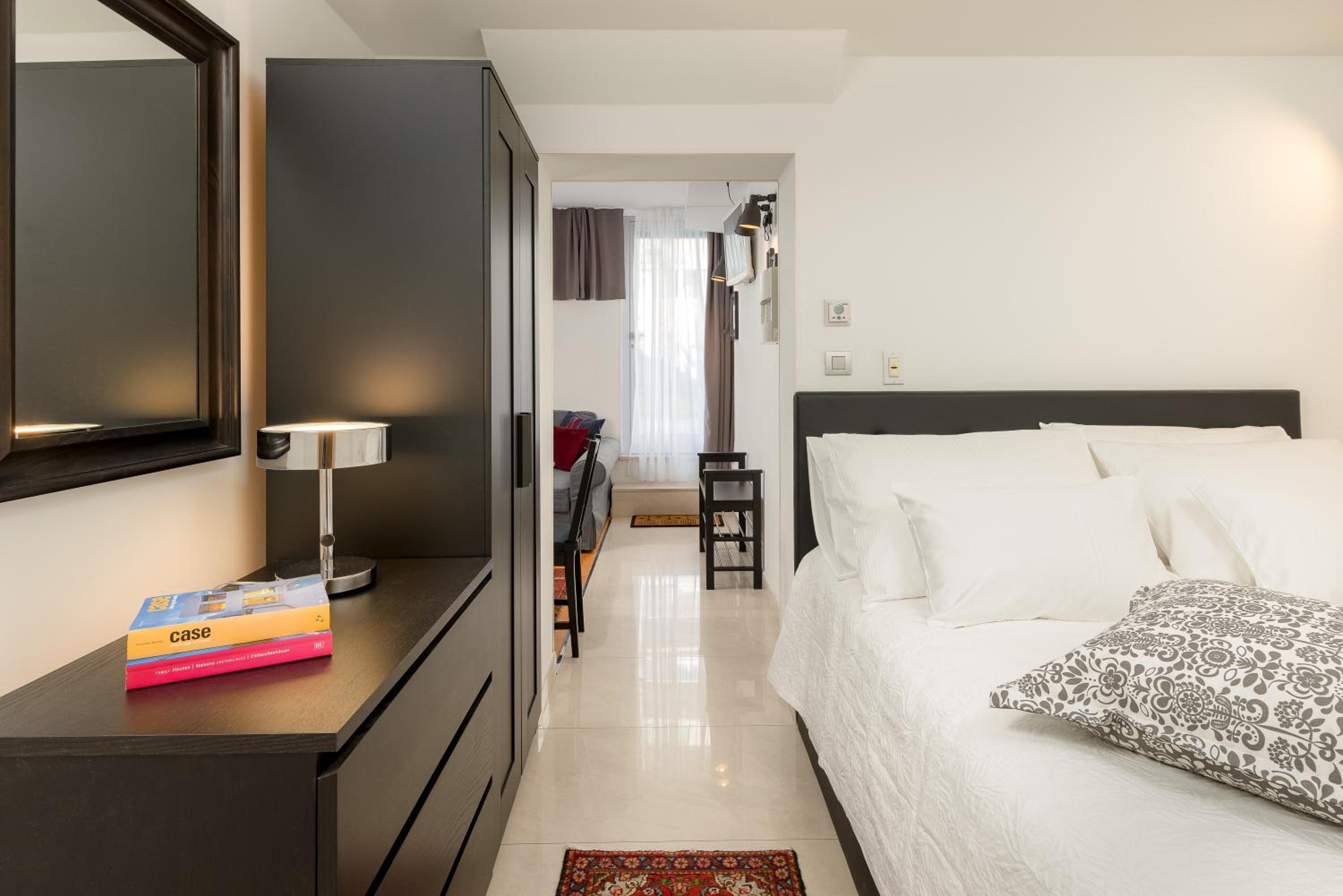 ASTUDIO SUITES photo 2