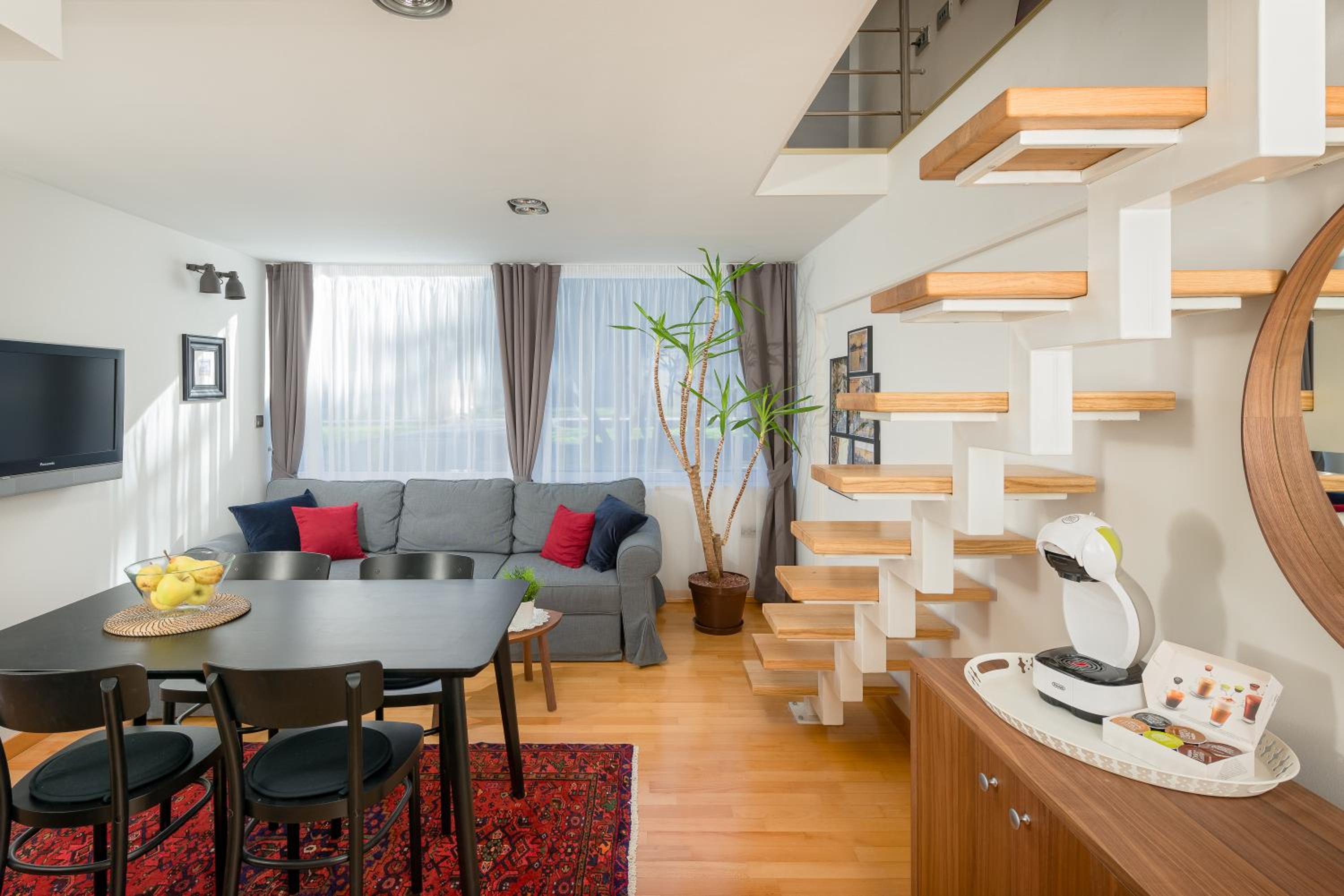 ASTUDIO SUITES view 3