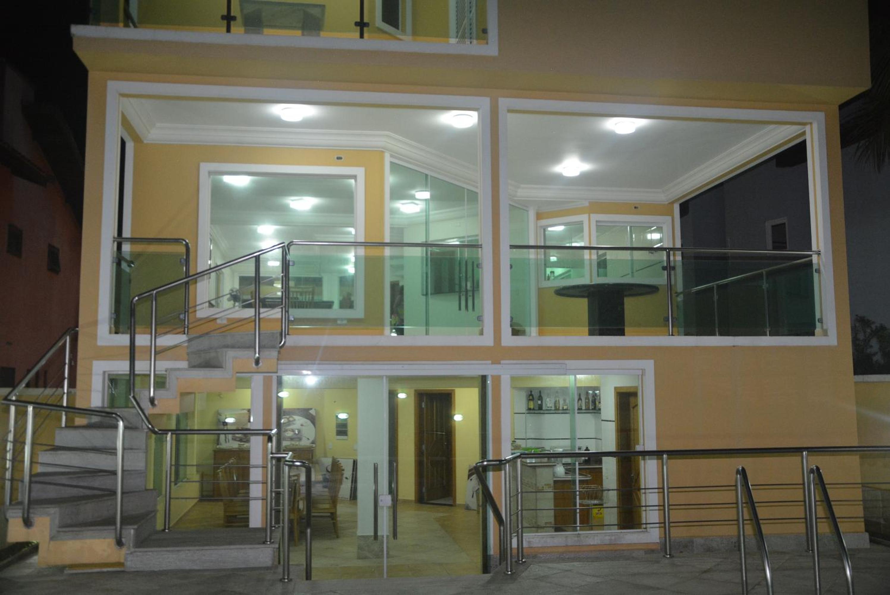 CASA COND HANGA ROA BERTIOGA 4 Func
