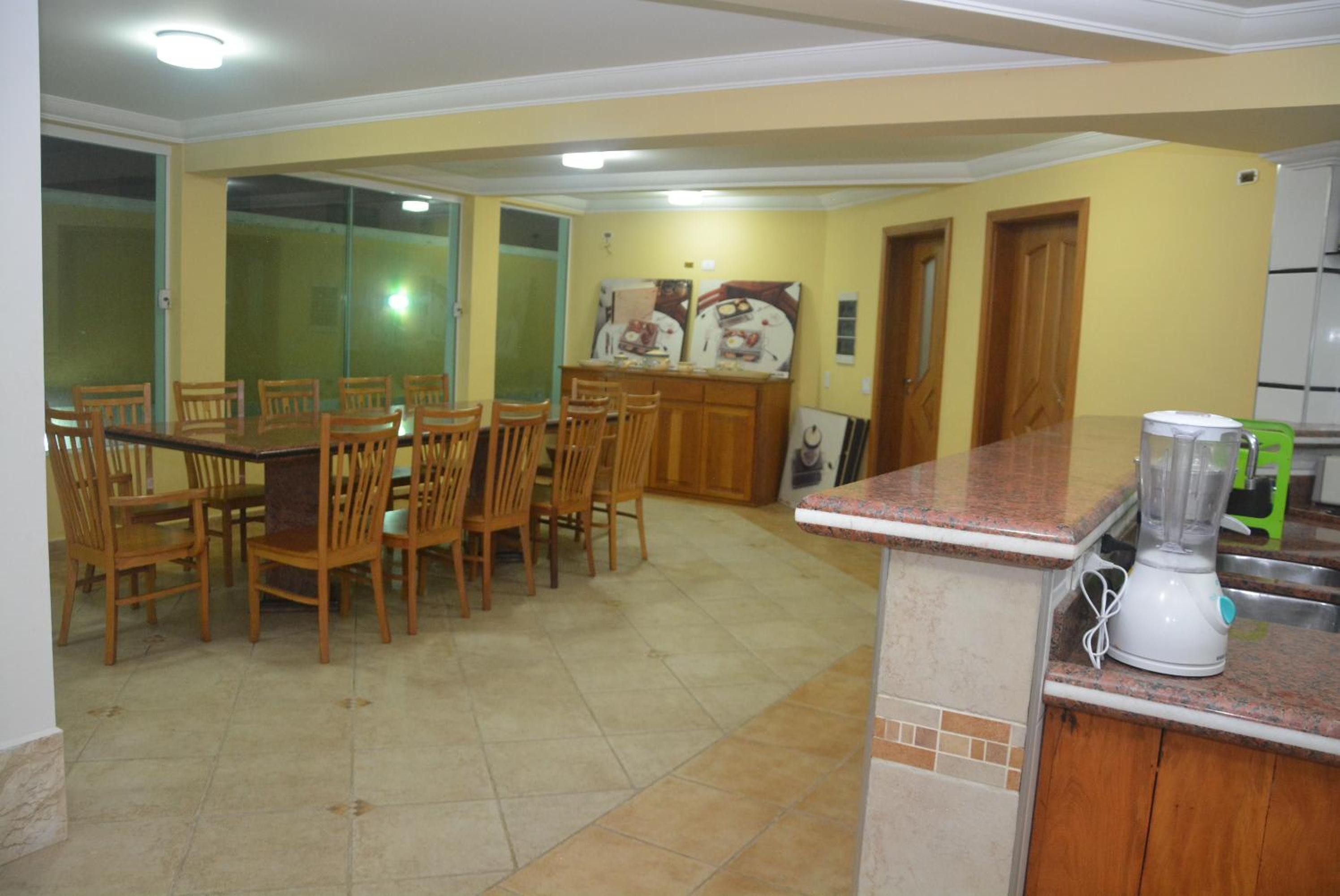 CASA COND HANGA ROA BERTIOGA 4 Func
