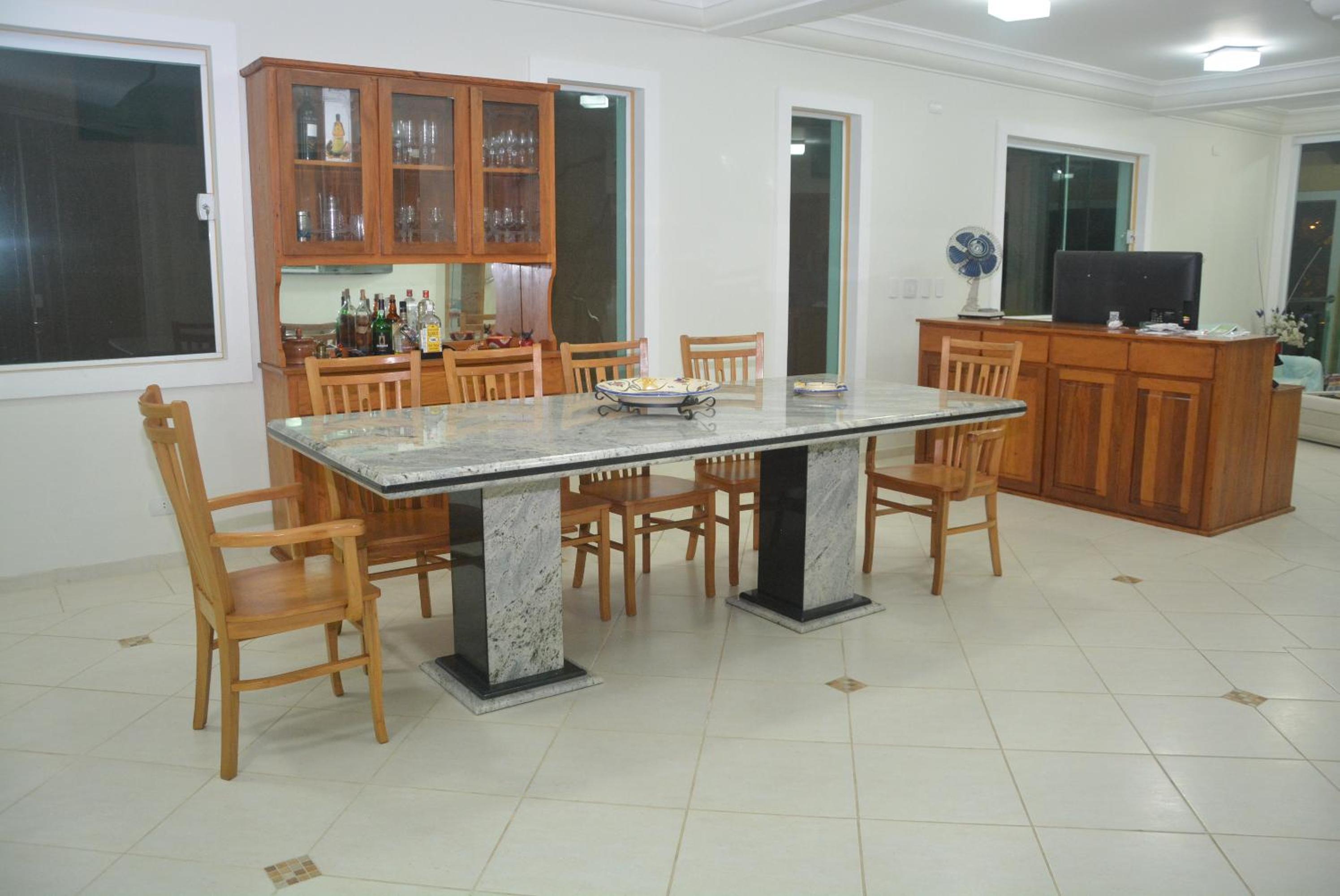 CASA COND HANGA ROA BERTIOGA 4 Func