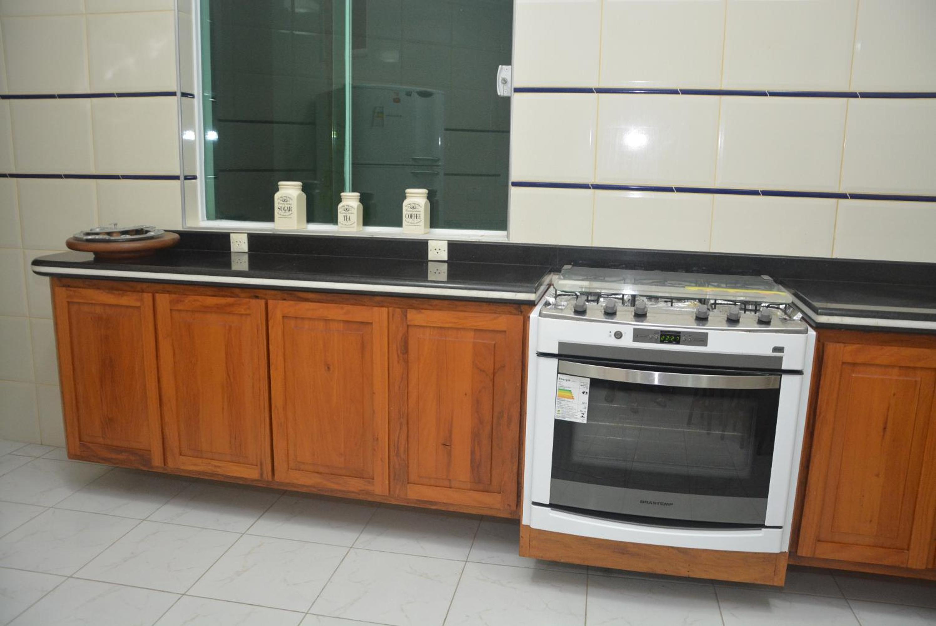 CASA COND HANGA ROA BERTIOGA 4 Func