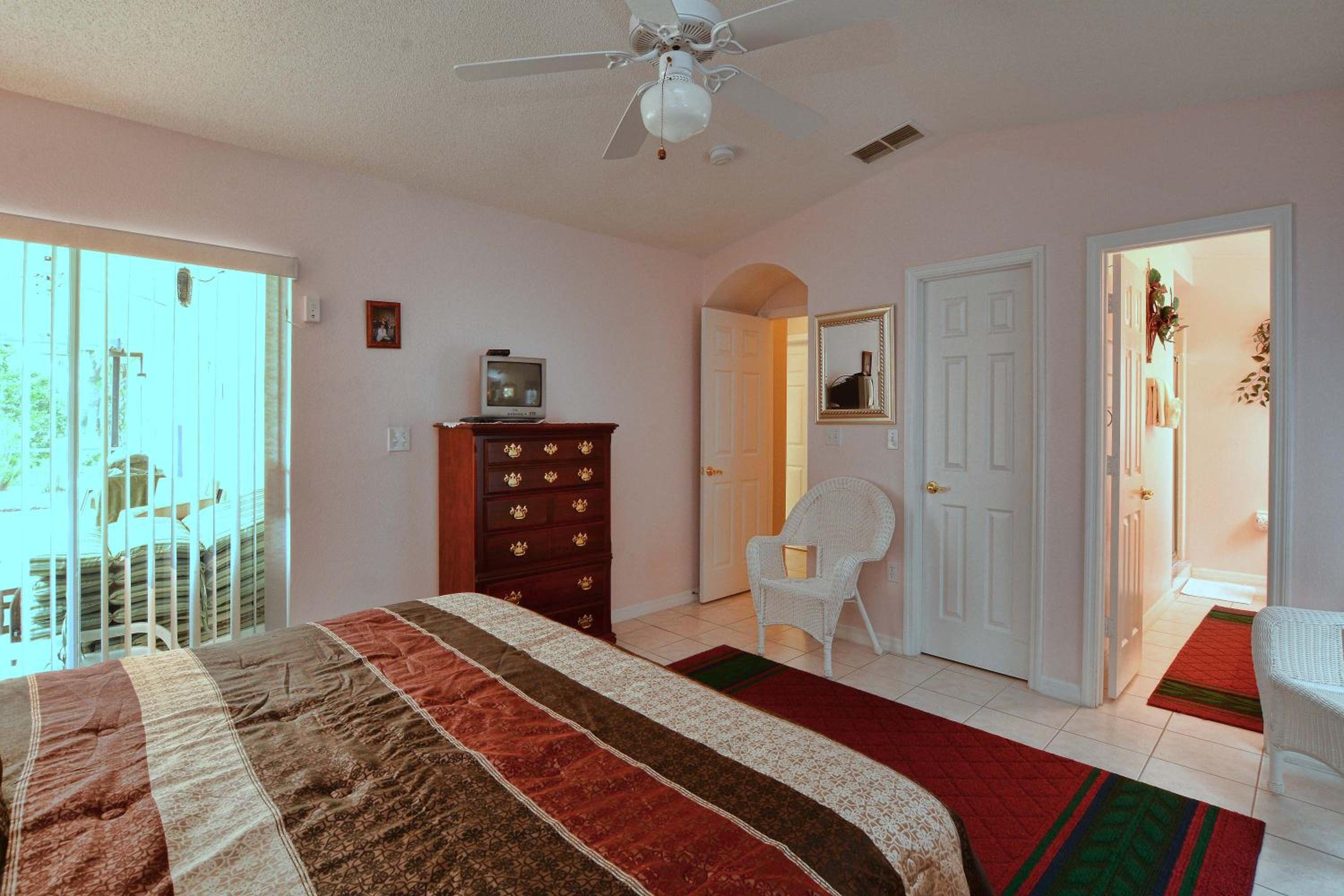 Greater Groves - 3 Bedrooms House w/pool-5205GG