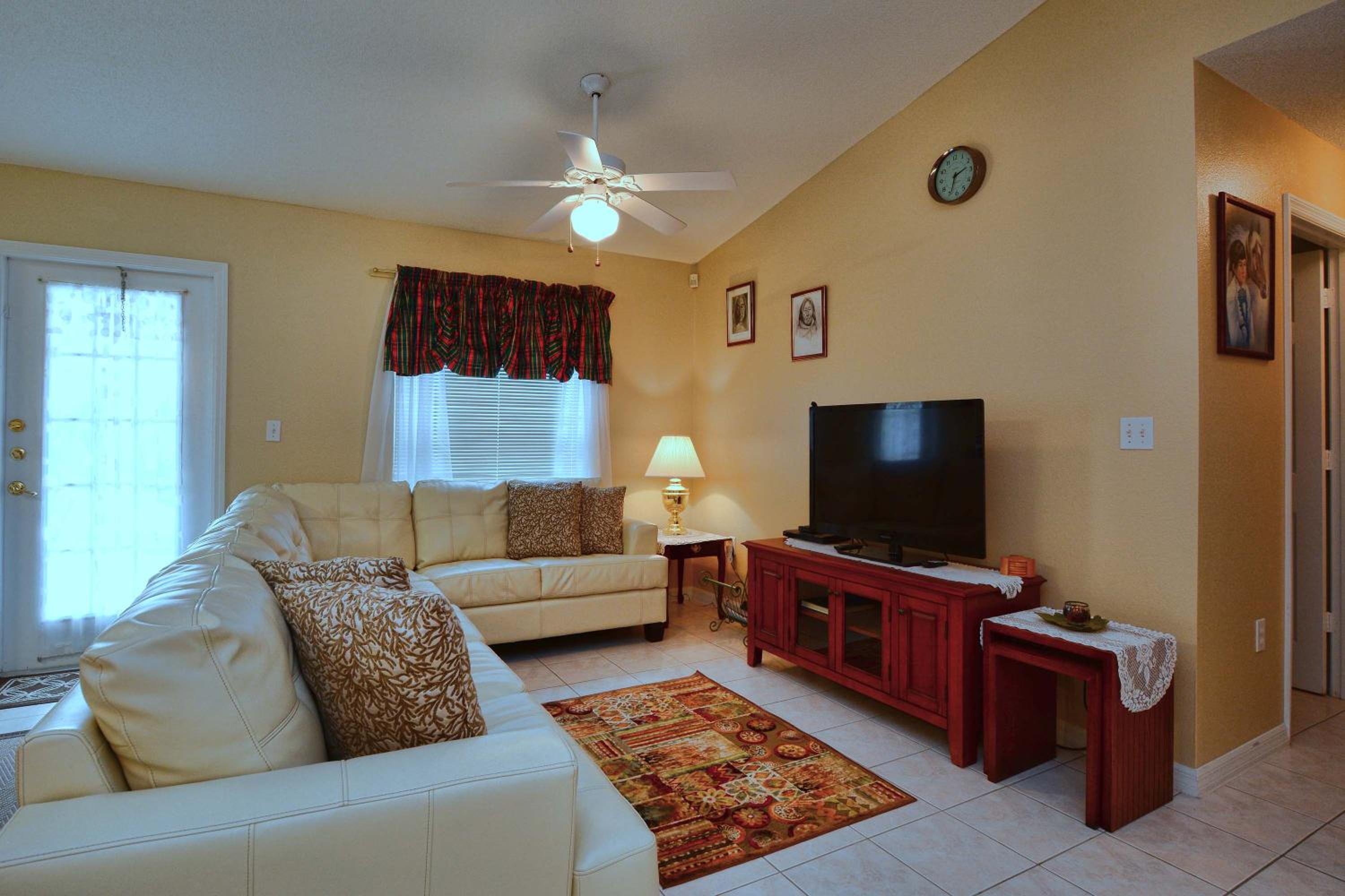 Greater Groves - 3 Bedrooms House w/pool-5205GG