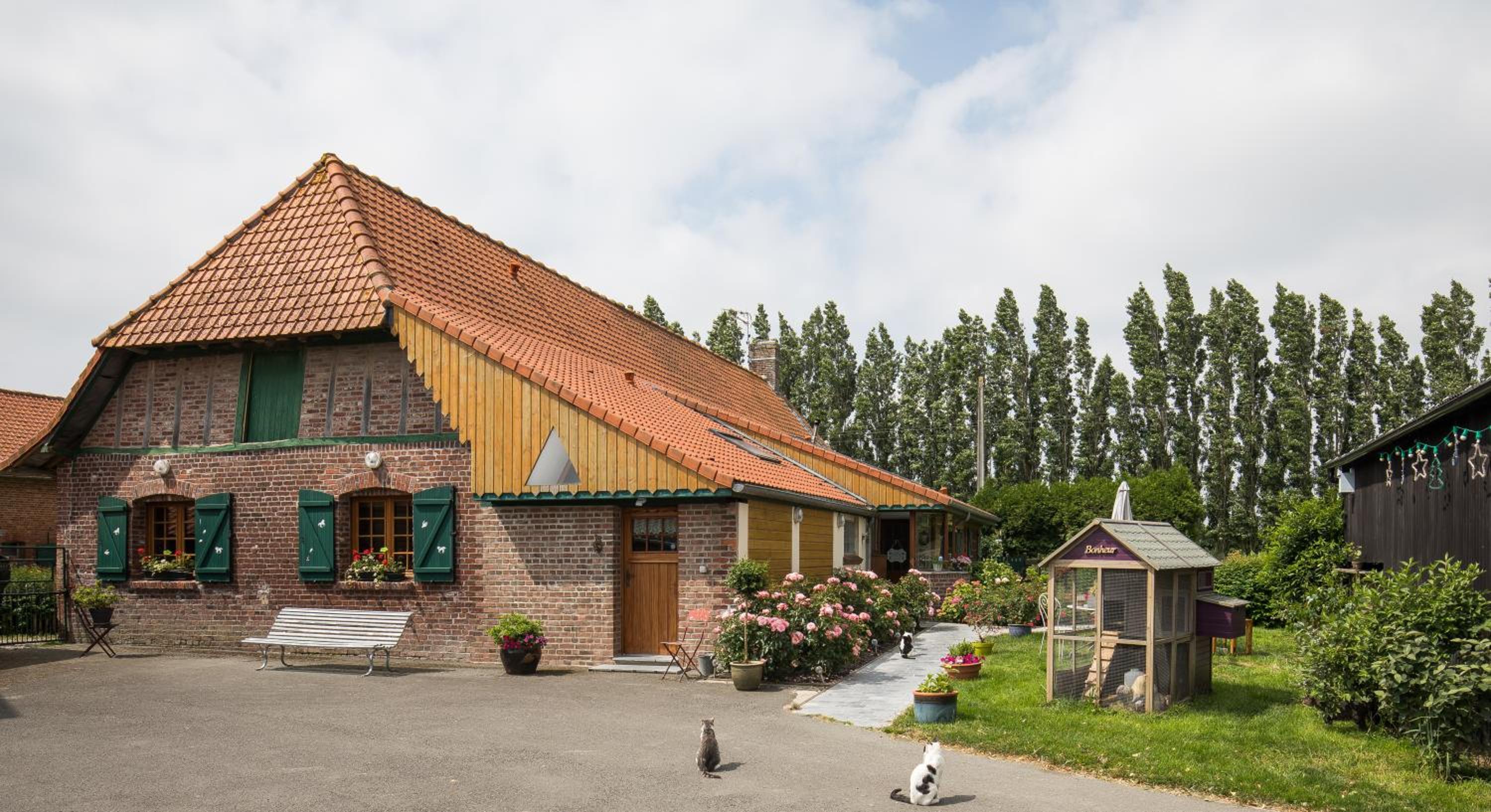 Gîte de La Ferme des Crins Blancs view 3