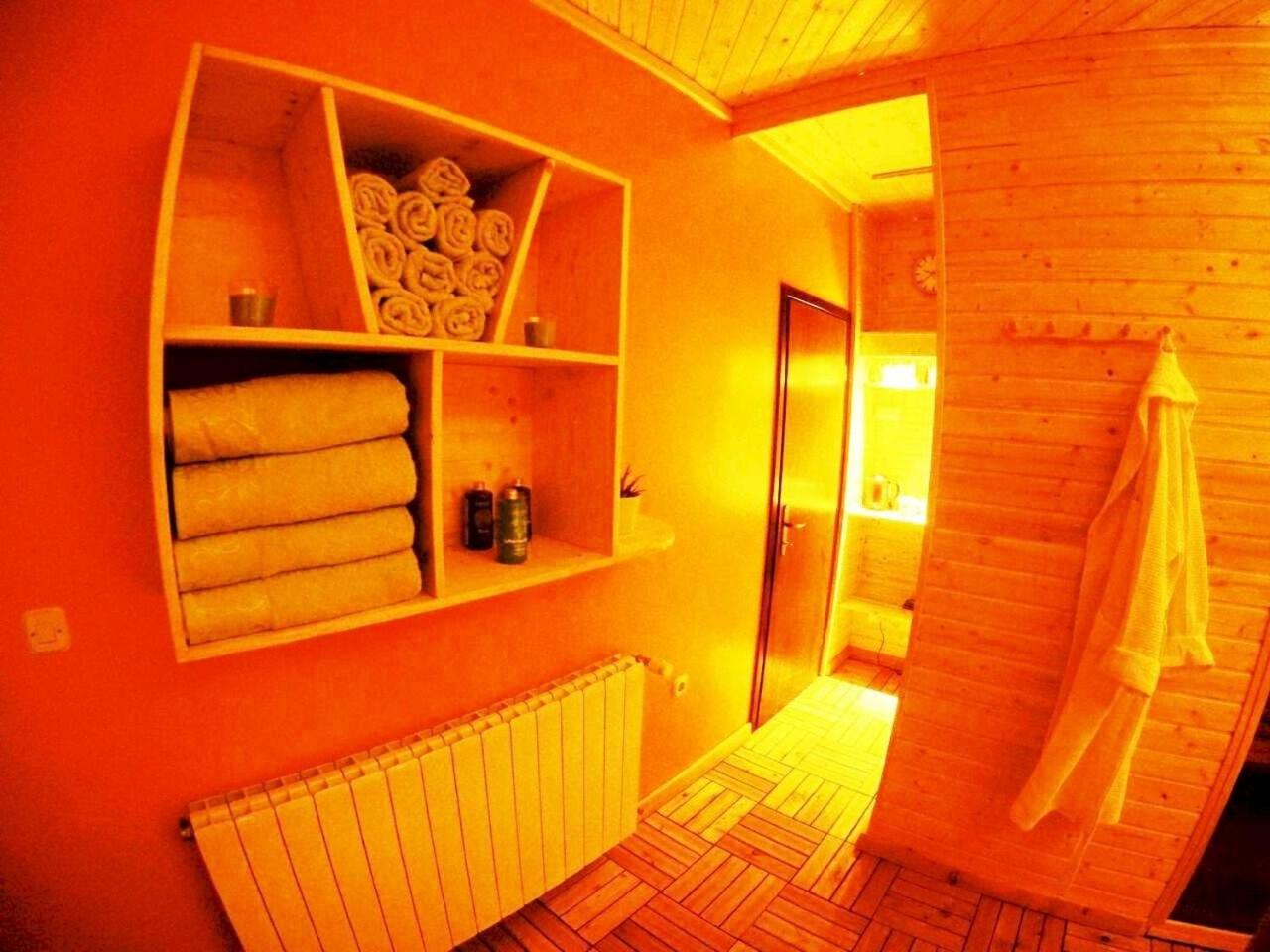 Photo 8