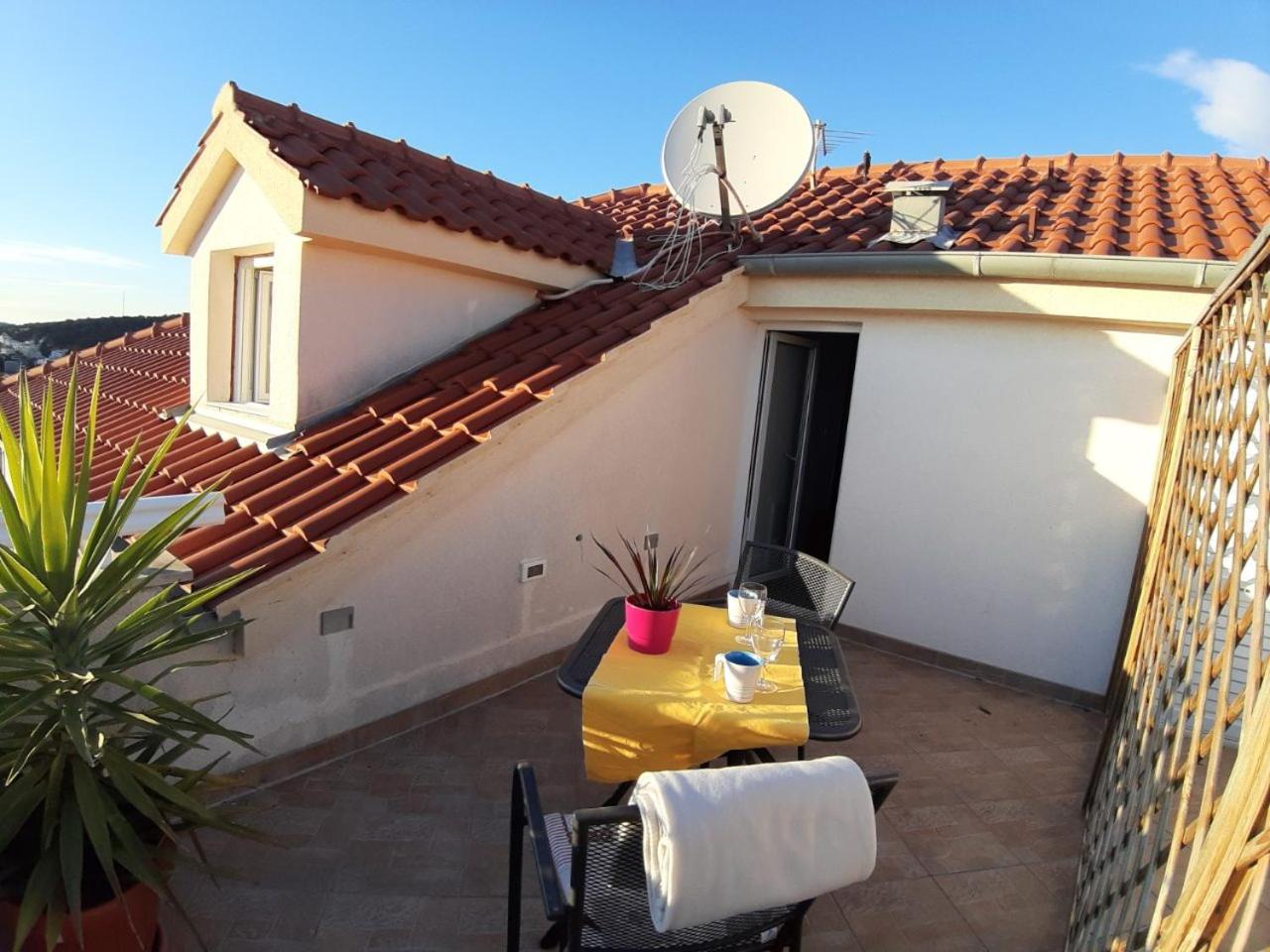 Apartment Place 2 Stay view 2