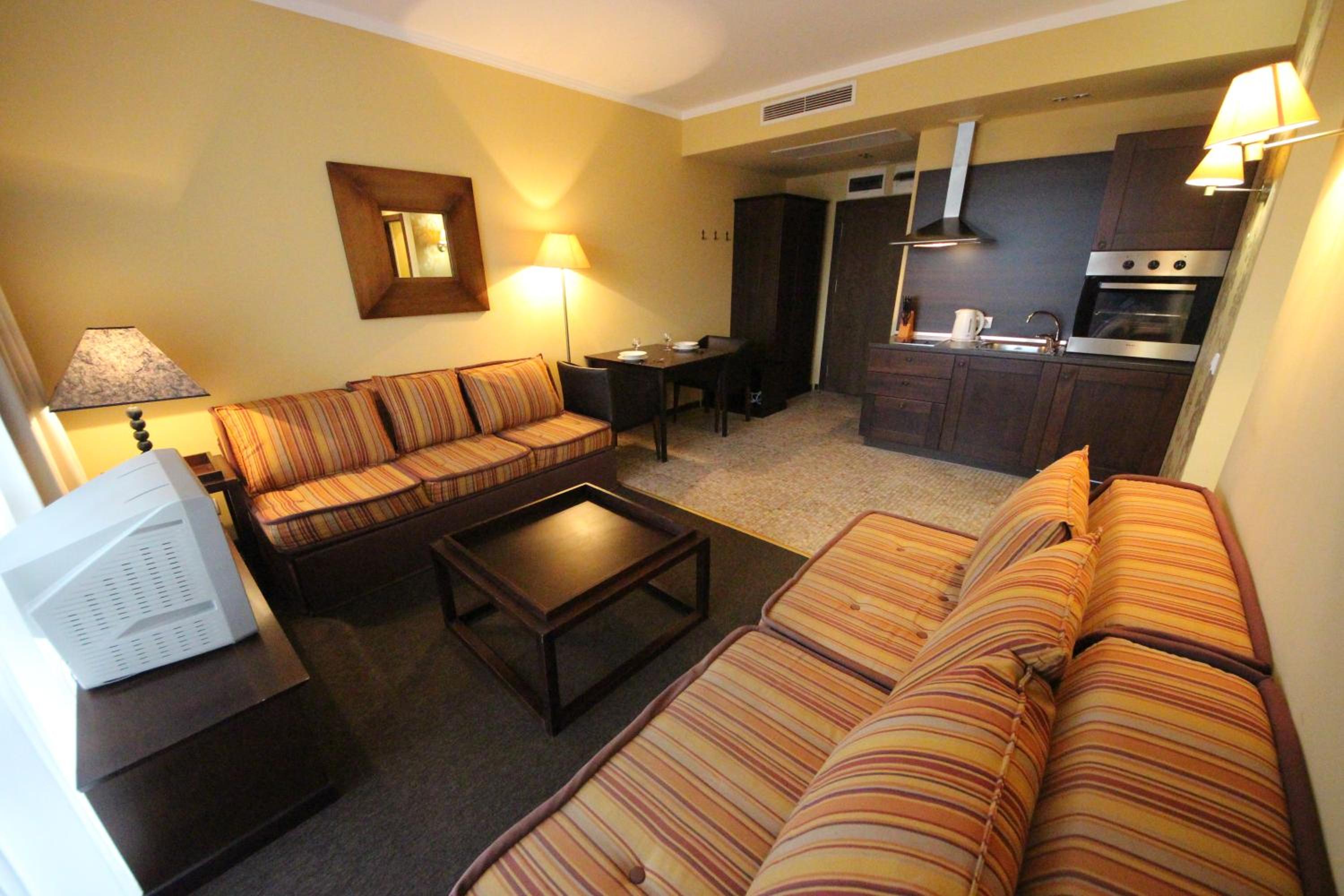 Menada Apartments in Royal Beach