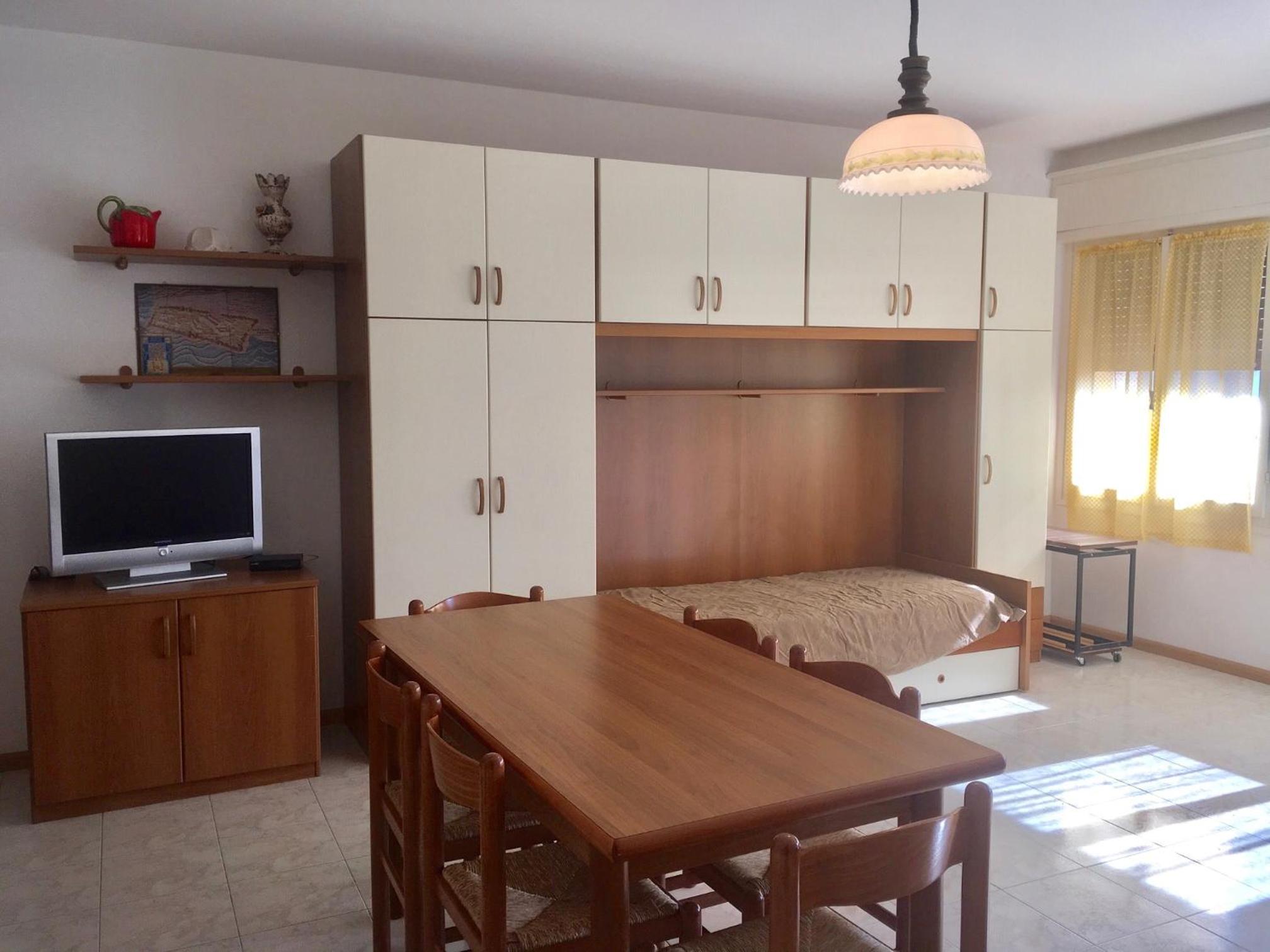 Santis 44 view 3