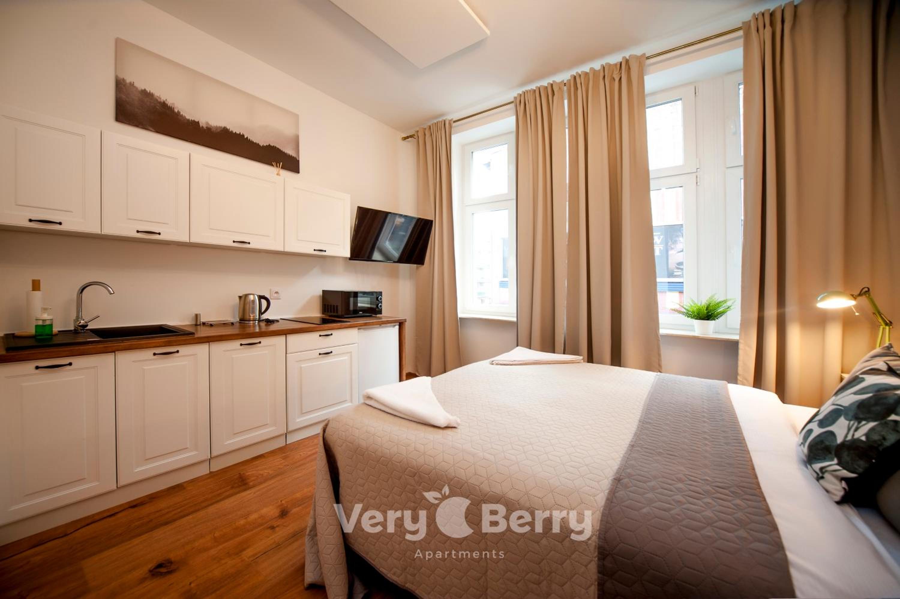 Very Berry - Sniadeckich 1 - Fair Trade Apartments, check in 24h view 4
