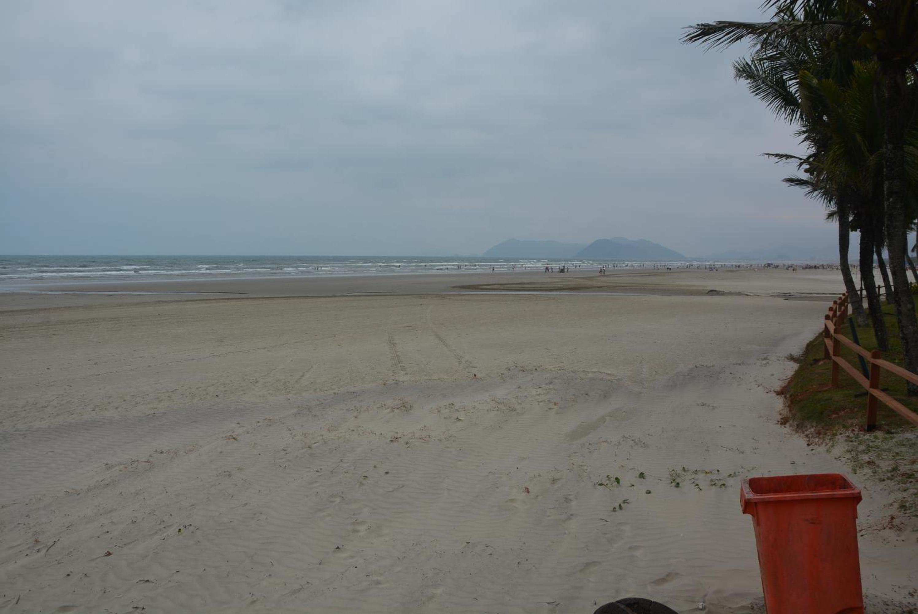 CASA COND HANGA ROA BERTIOGA 4 Func