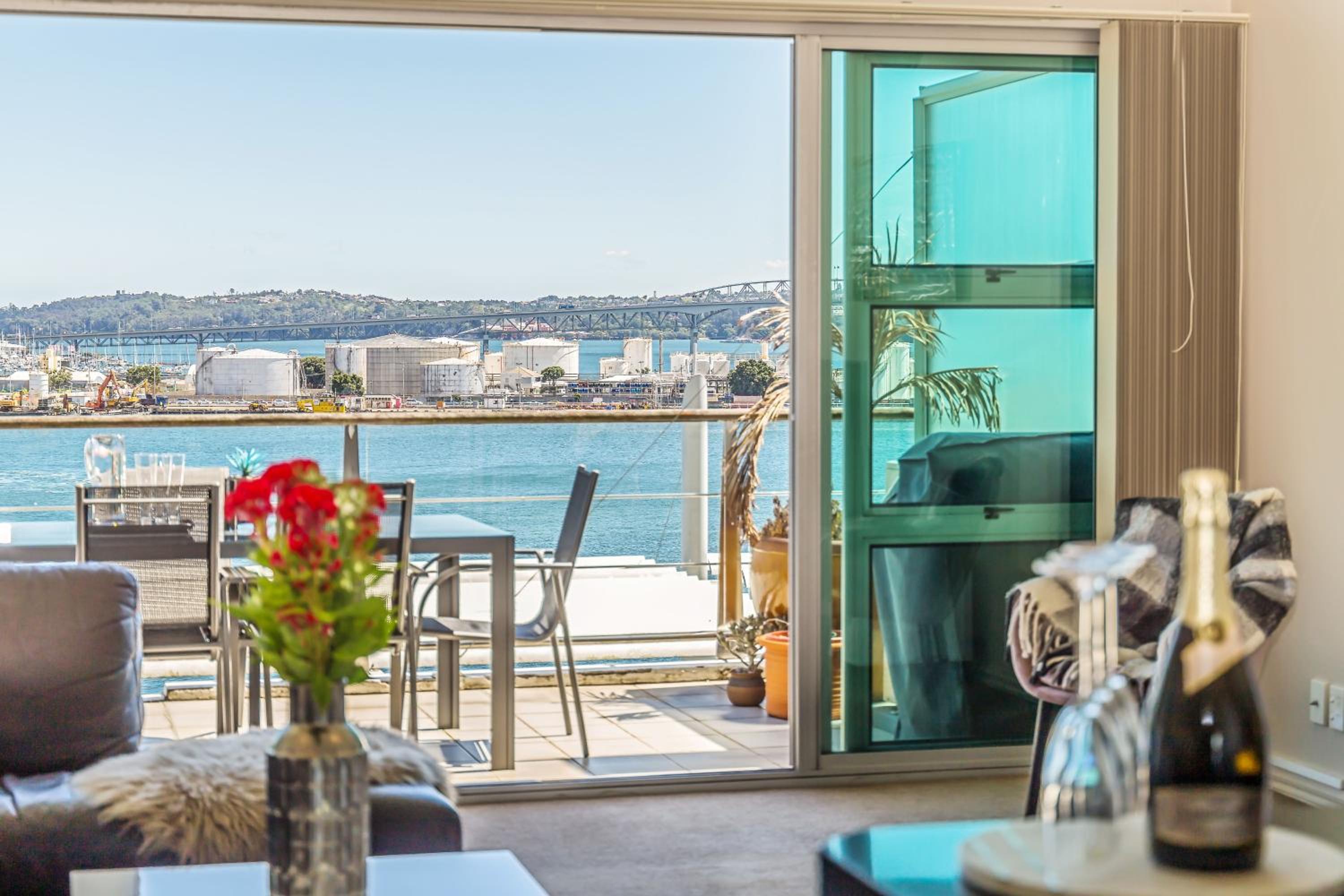 3 Bedroom Penthouse with Fabulous Views