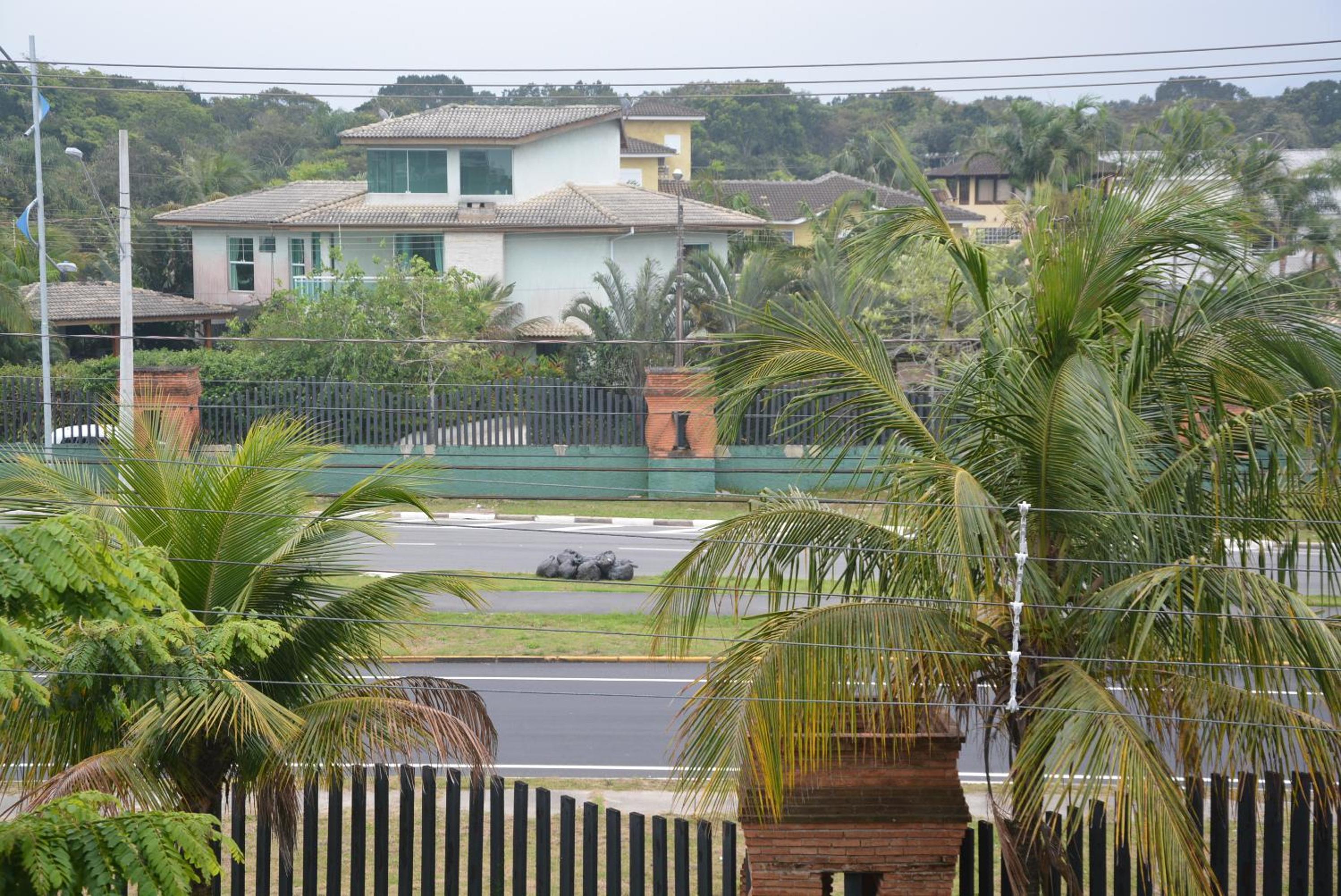 CASA COND HANGA ROA BERTIOGA 4 Func