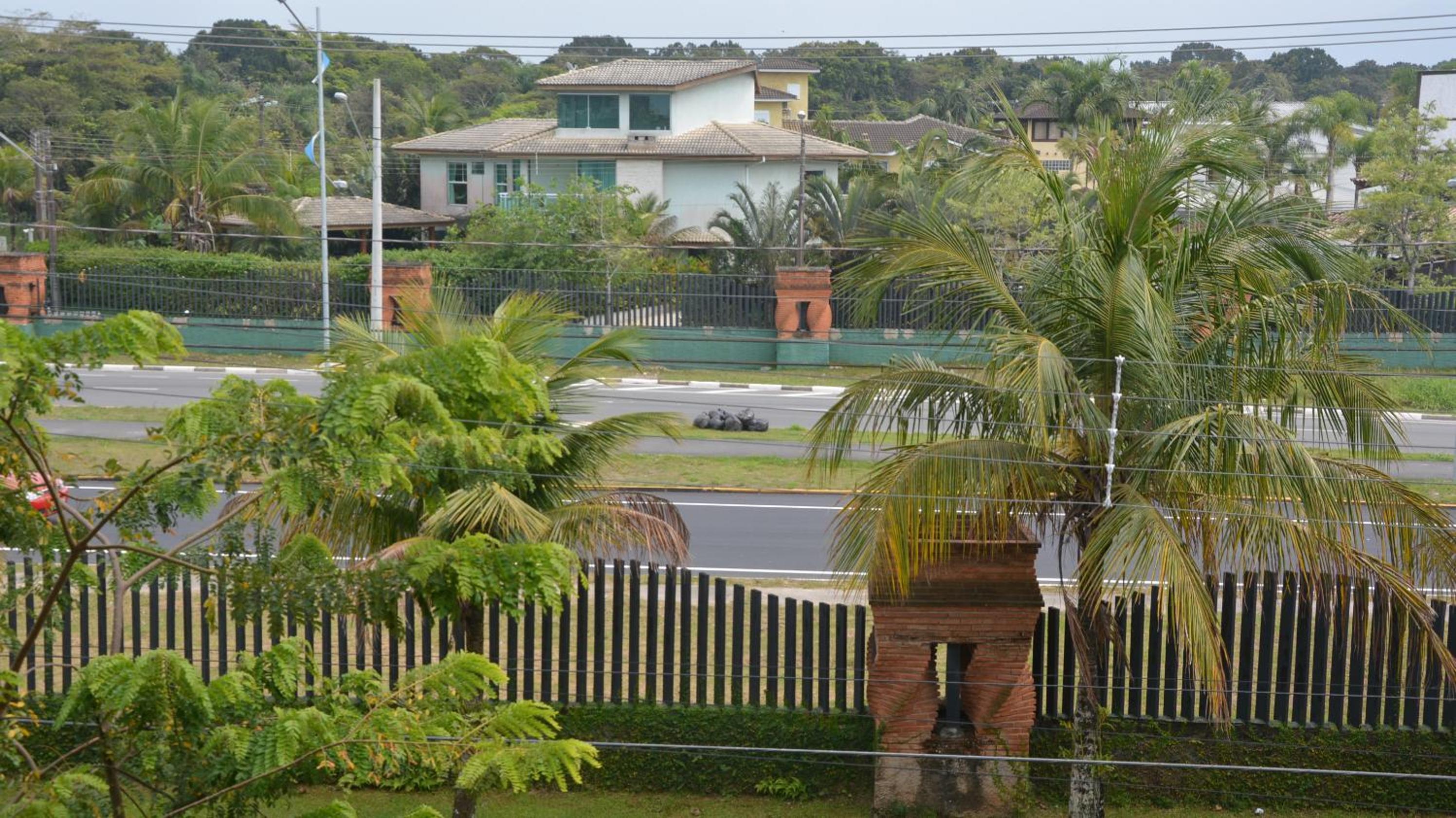 CASA COND HANGA ROA BERTIOGA 4 Func