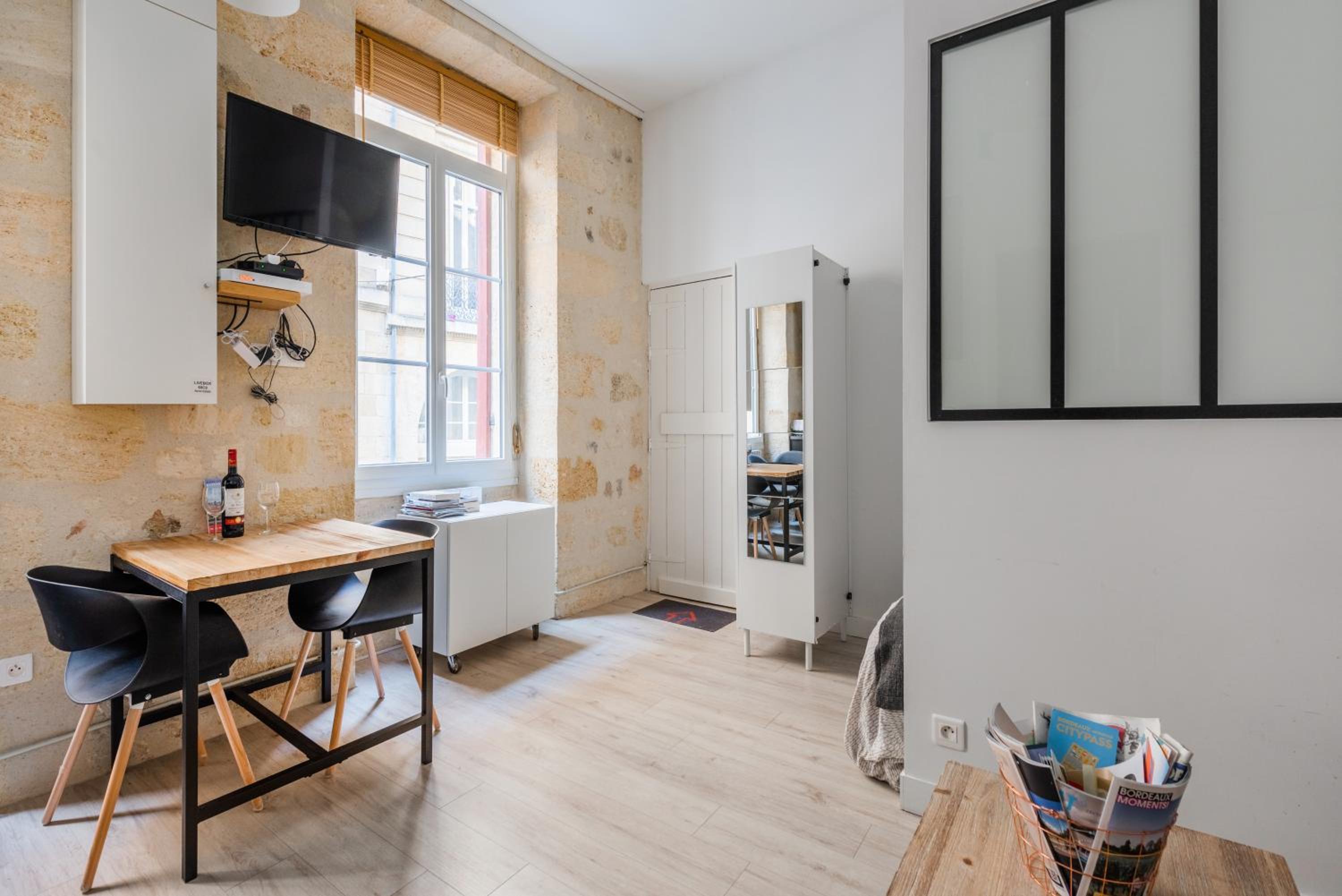 Le COSY - Rue Ausone view 2