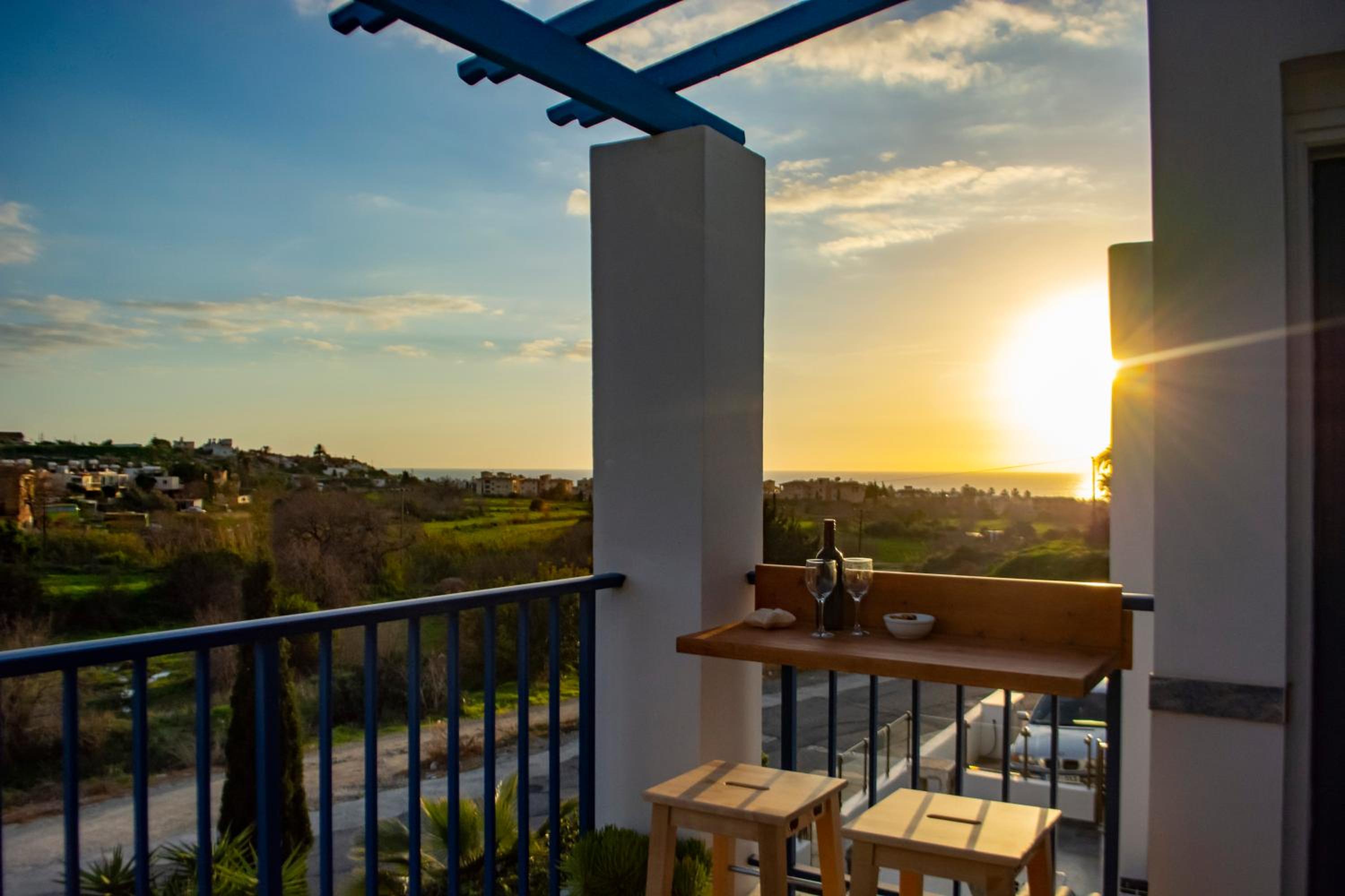 Ron’s Pergola Apartment view 4
